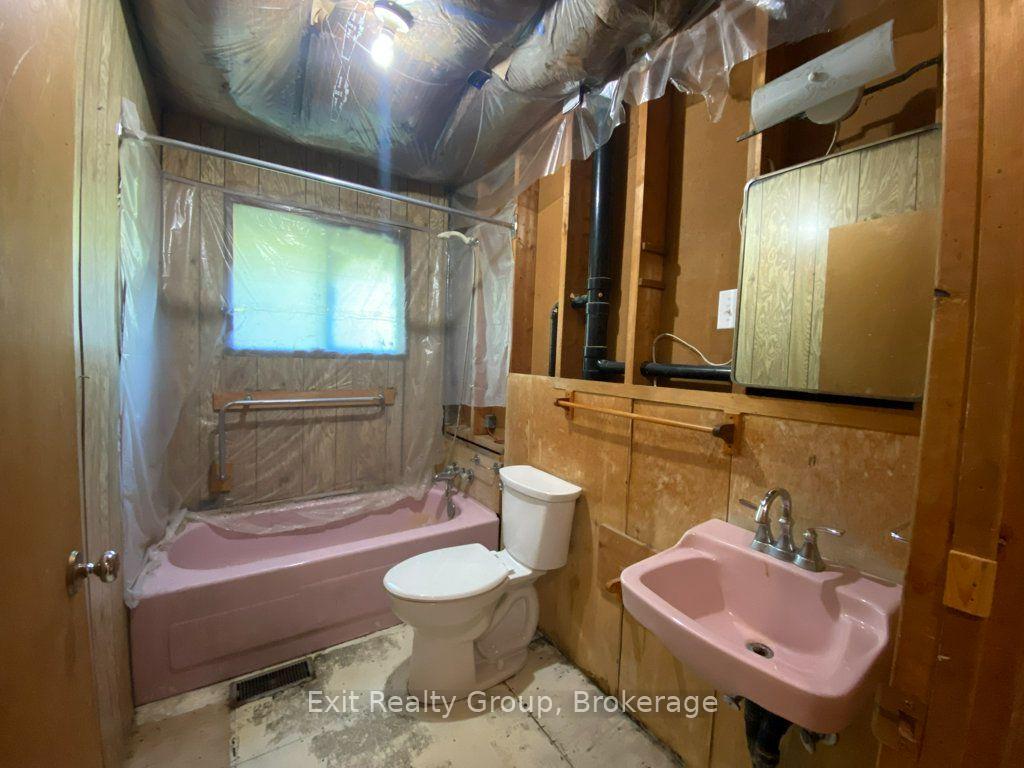 Photo 7 of 553 Murray Street, Quinte West, Murray Ward — HOMEH