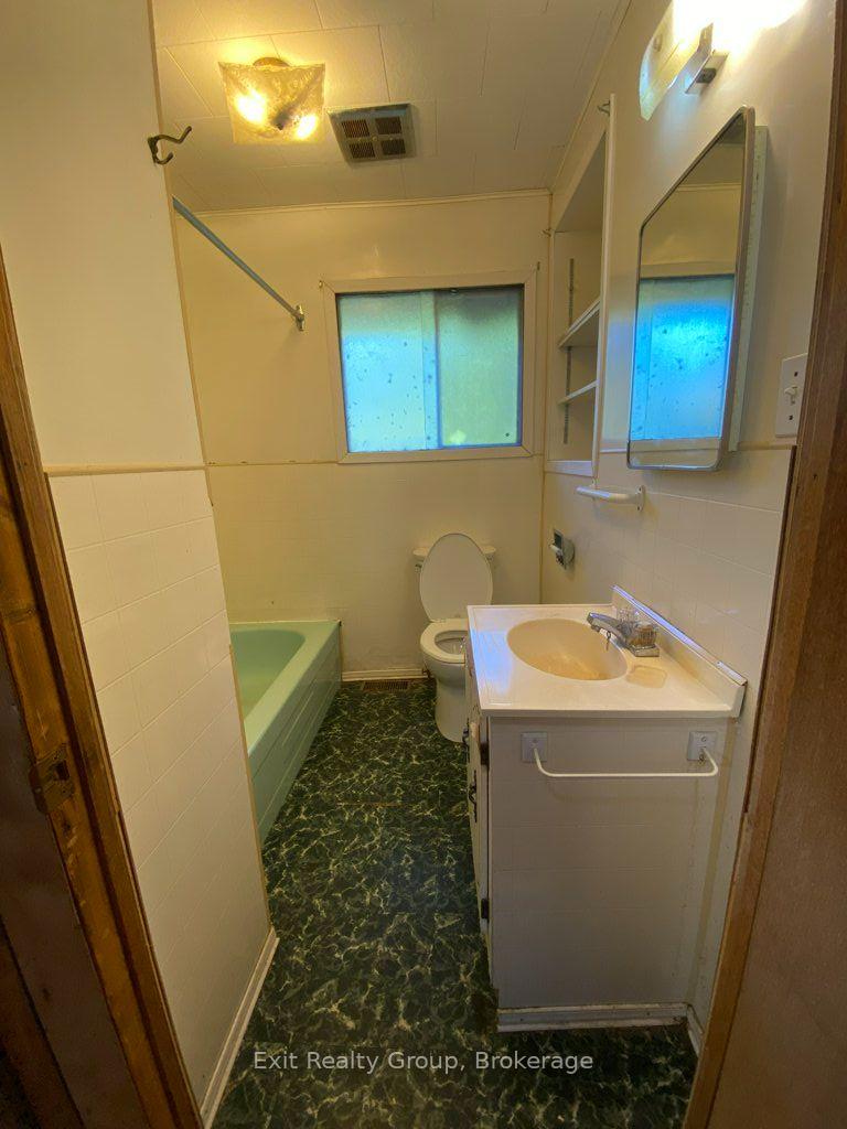 Photo 17 of 553 Murray Street, Quinte West, Murray Ward — HOMEH