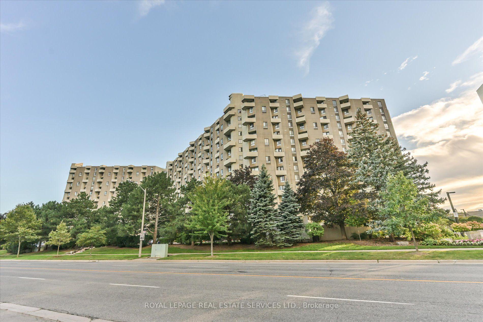Photo 2 of Unit E1, 284 Mill Road, Etobicoke, Markland Wood — HOMEH