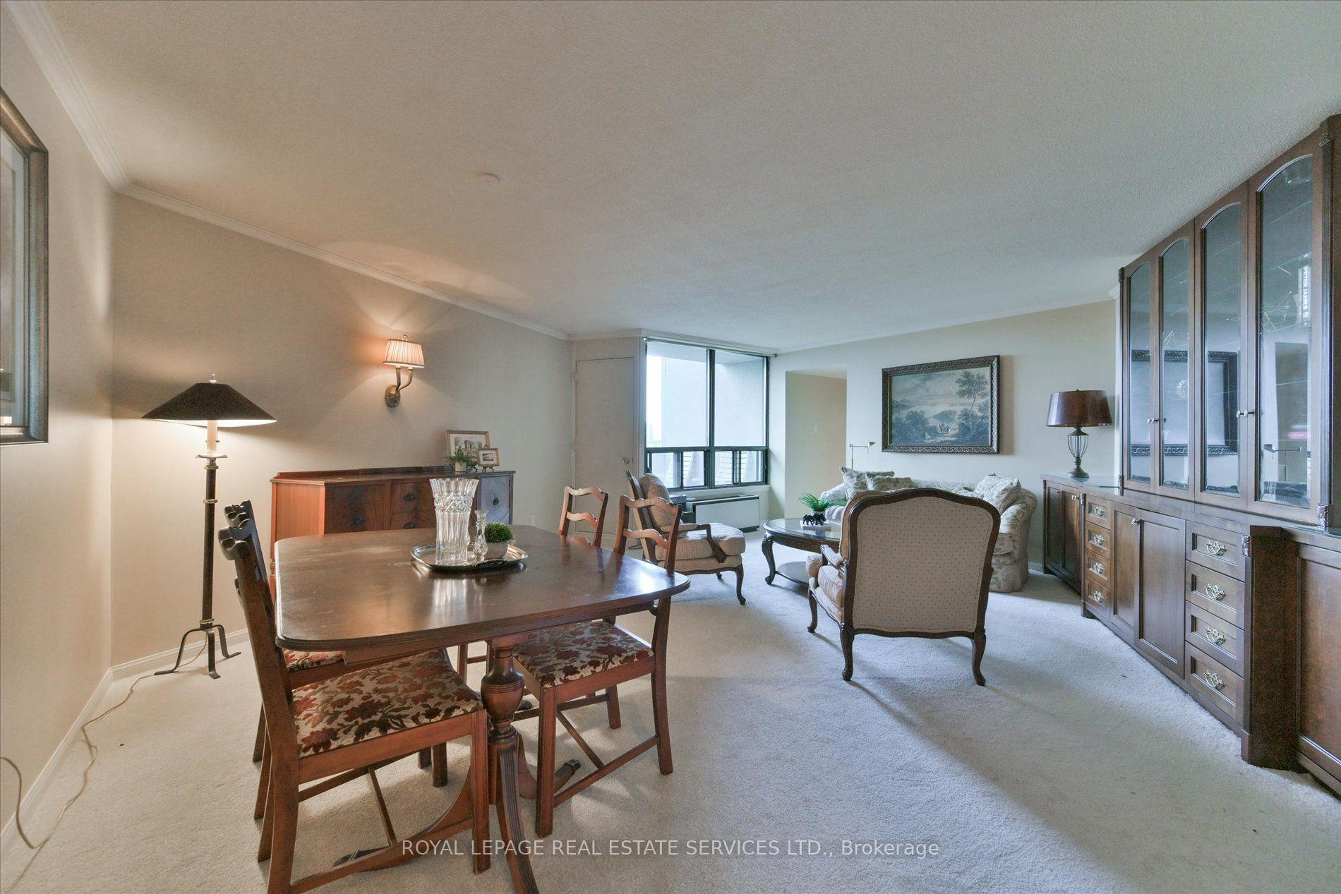 Photo 12 of Unit E1, 284 Mill Road, Etobicoke, Markland Wood — HOMEH