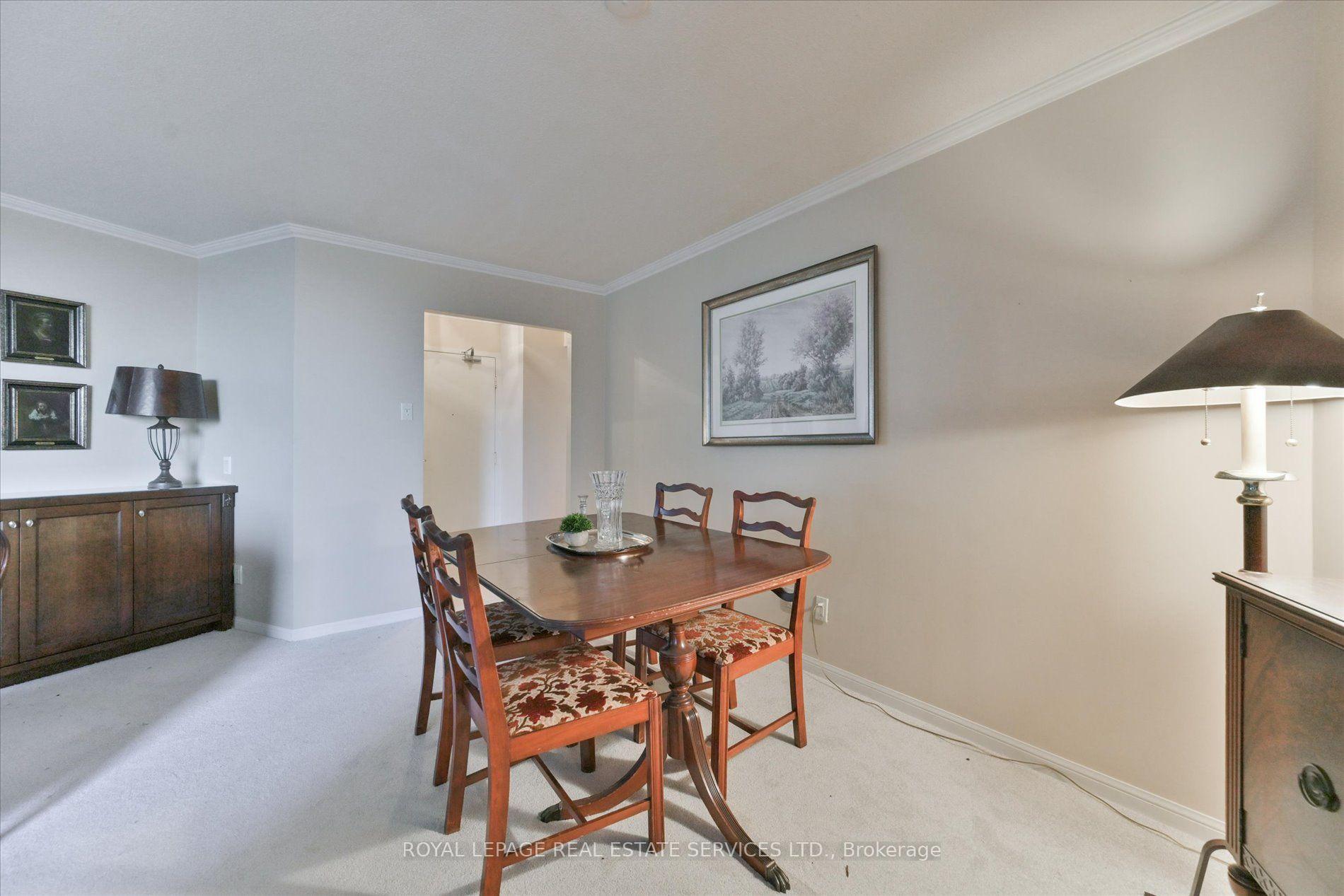 Photo 13 of Unit E1, 284 Mill Road, Etobicoke, Markland Wood — HOMEH