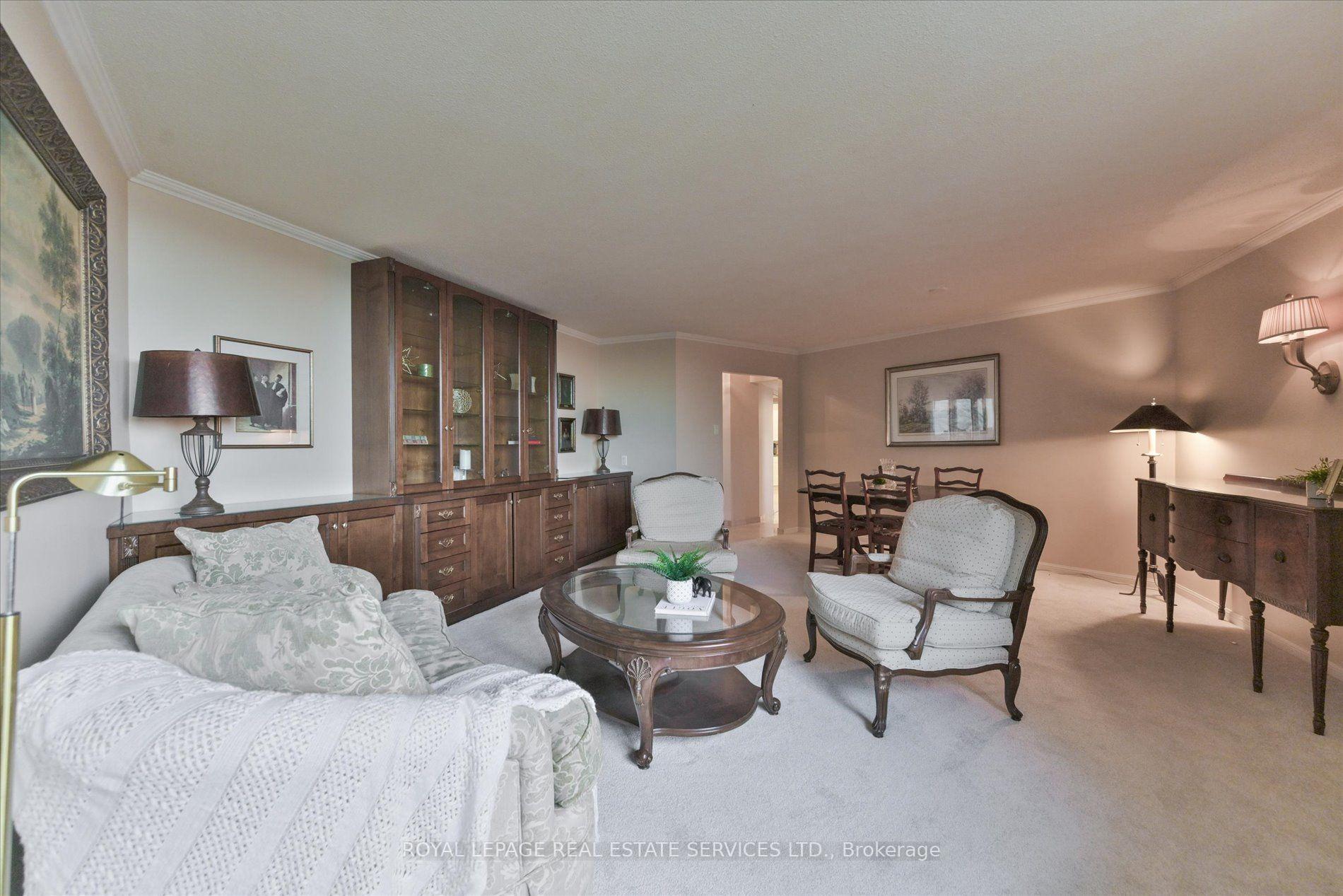 Photo 15 of Unit E1, 284 Mill Road, Etobicoke, Markland Wood — HOMEH