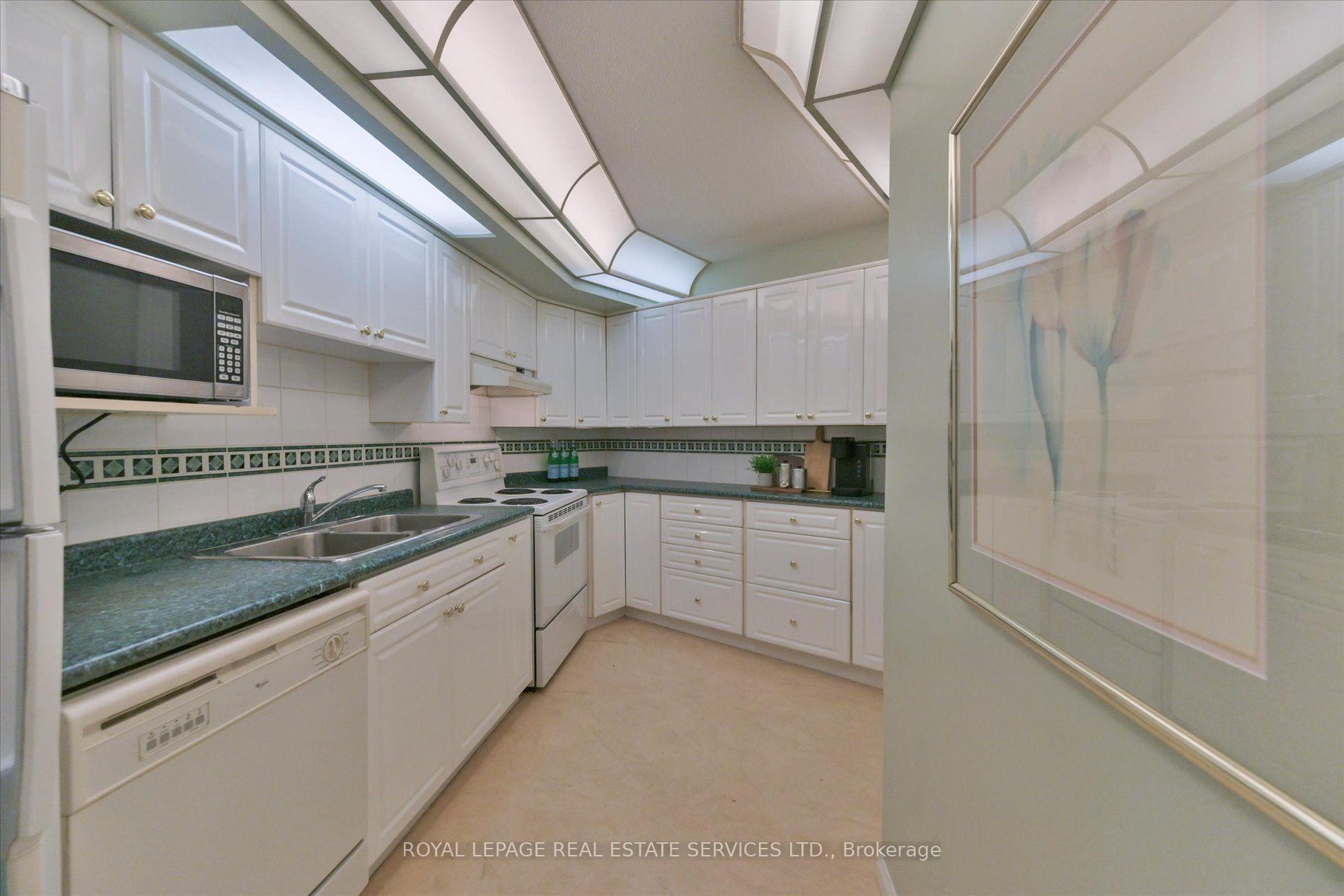 Photo 20 of Unit E1, 284 Mill Road, Etobicoke, Markland Wood — HOMEH