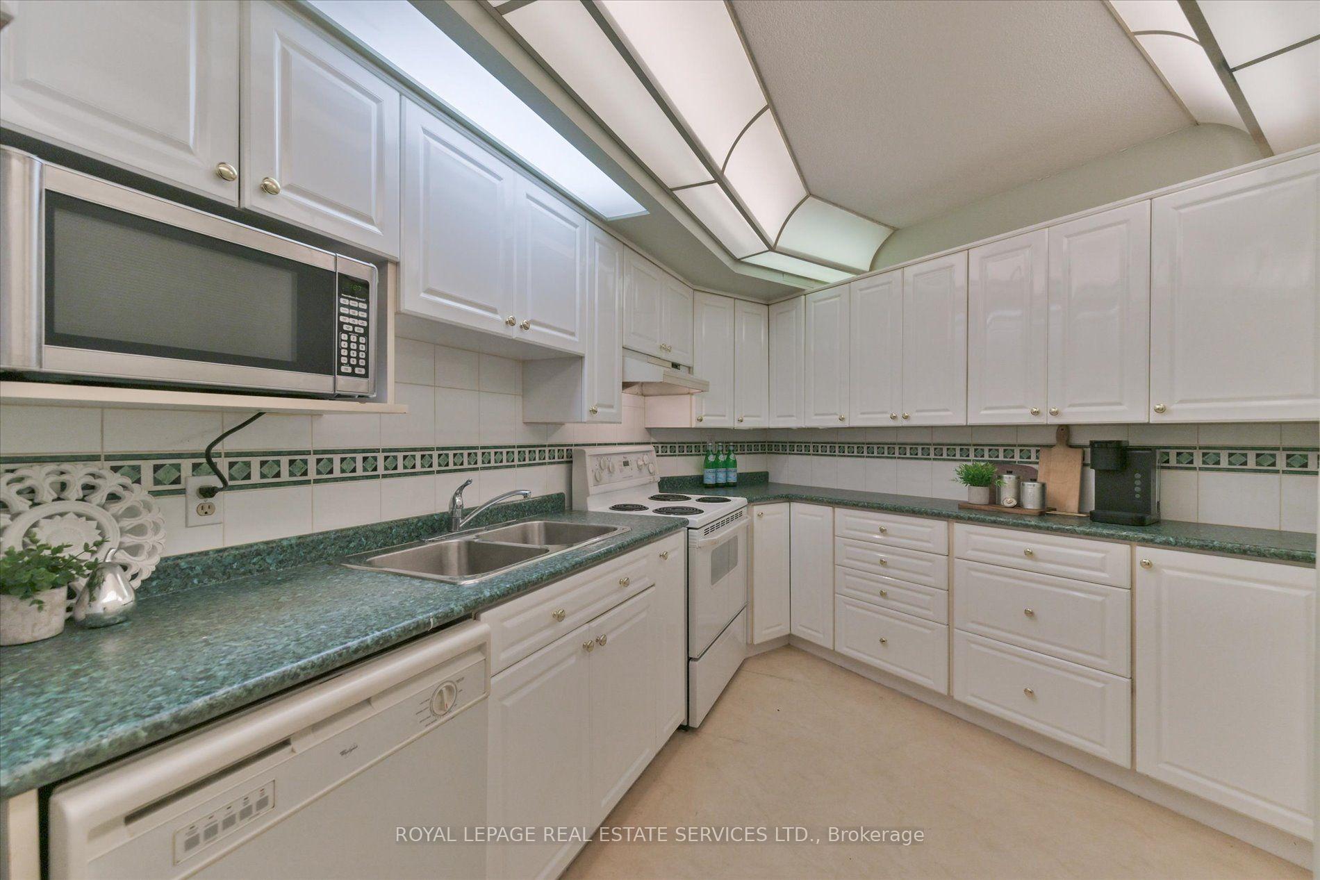 Photo 22 of Unit E1, 284 Mill Road, Etobicoke, Markland Wood — HOMEH