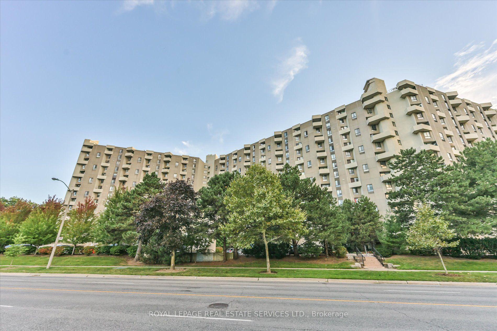 Photo 39 of Unit E1, 284 Mill Road, Etobicoke, Markland Wood — HOMEH