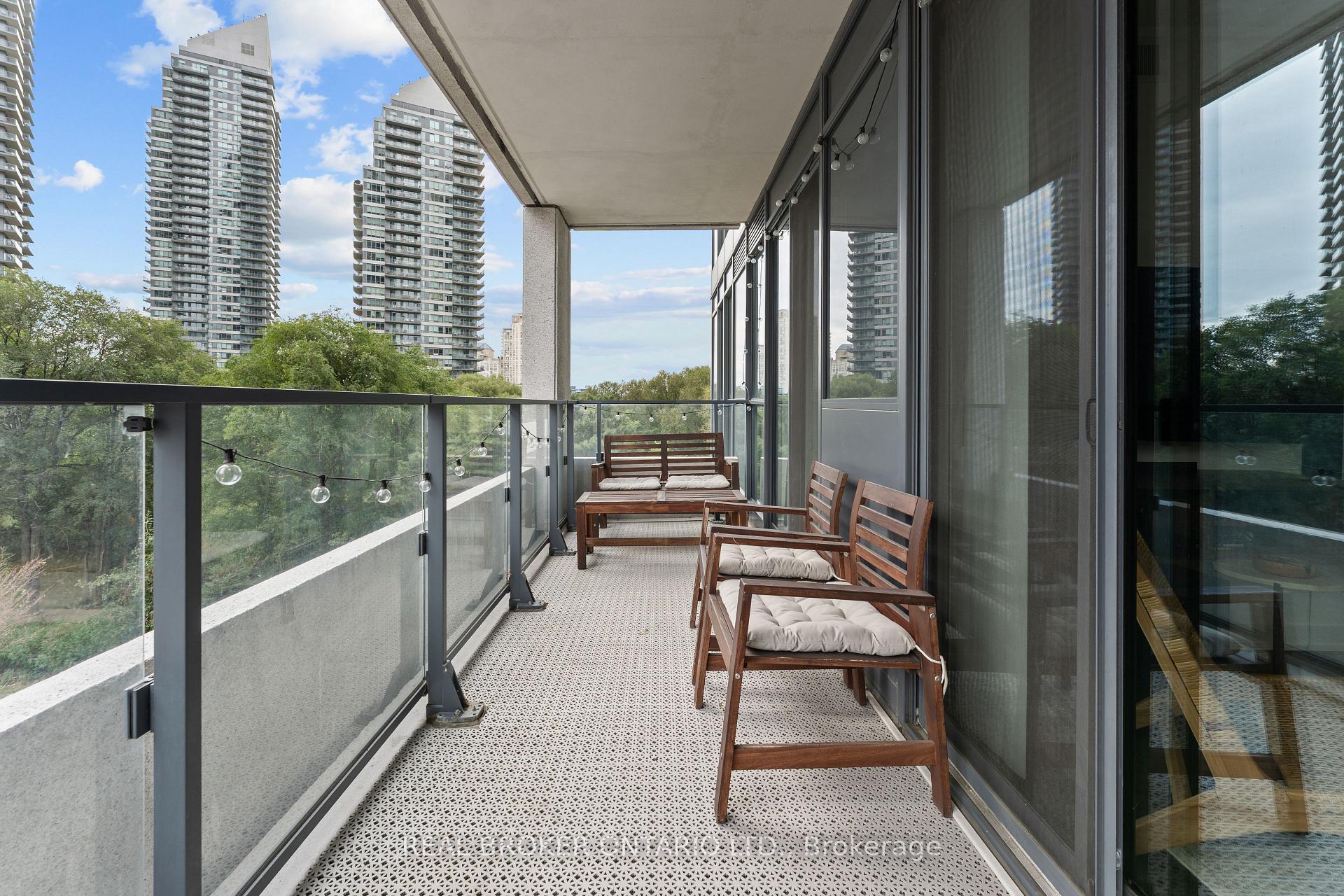 Photo 16 of Unit 405, 10 Park Lawn Road, Etobicoke, Mimico — HOMEH
