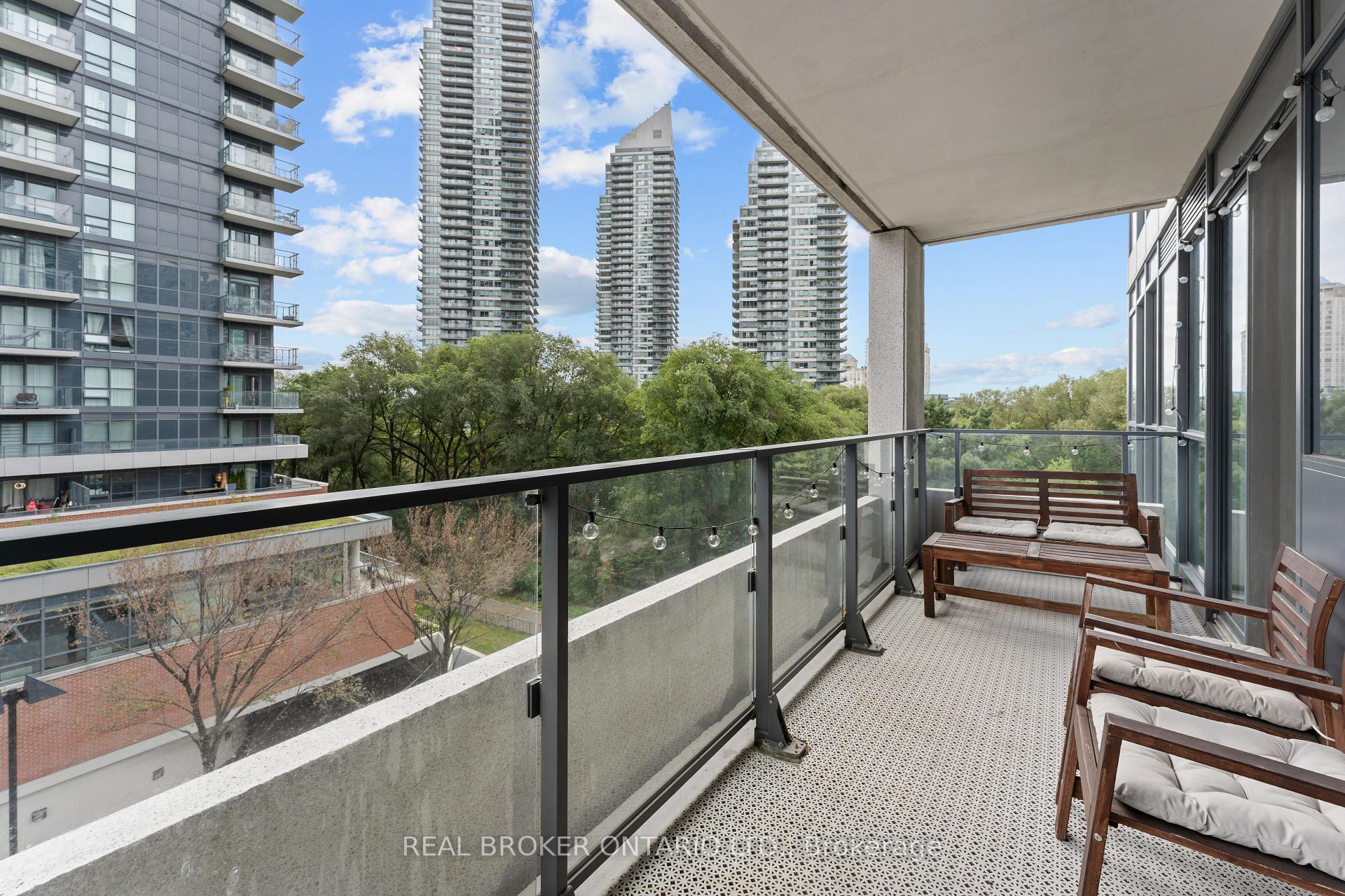 Photo 17 of Unit 405, 10 Park Lawn Road, Etobicoke, Mimico — HOMEH