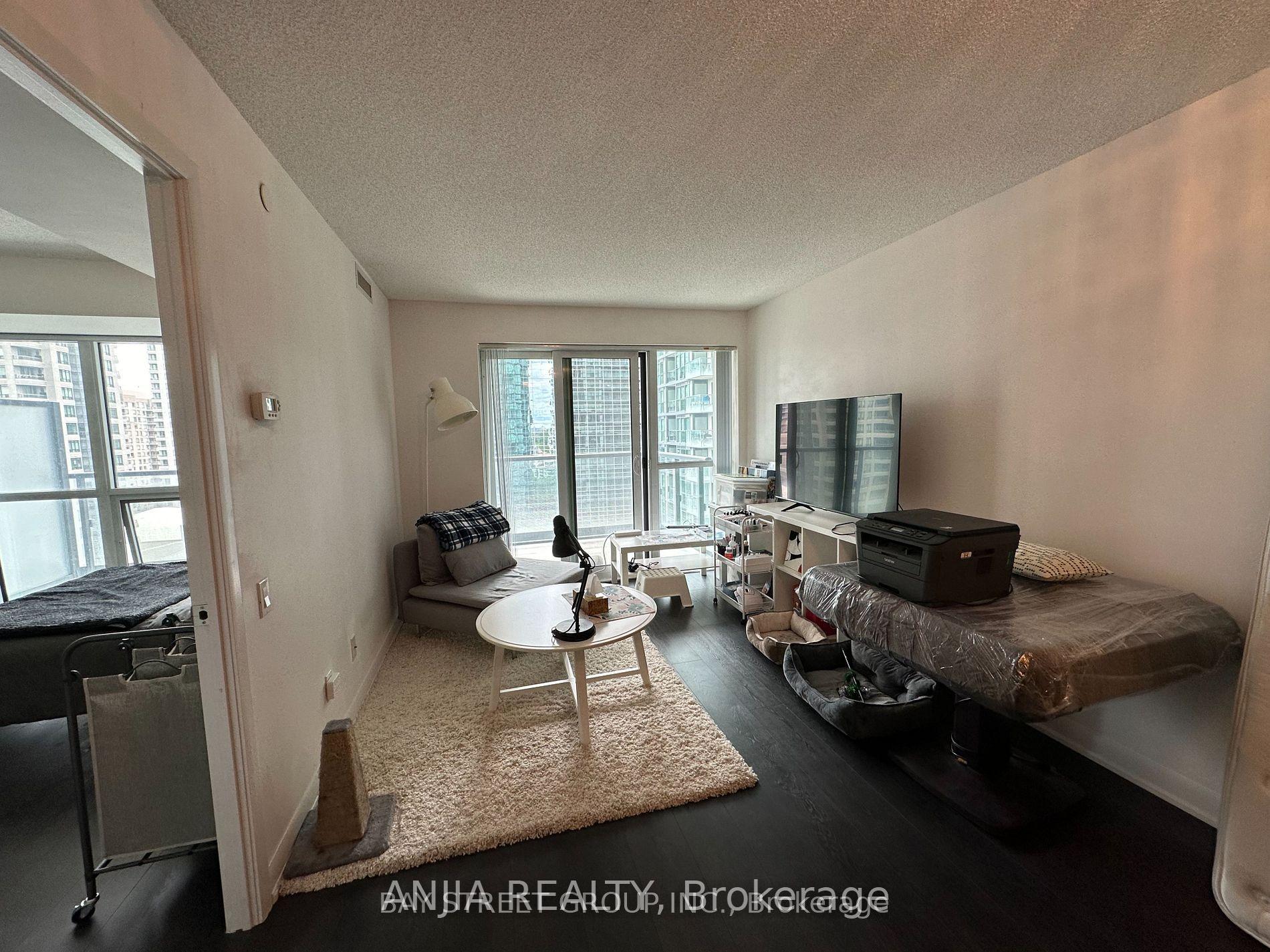 Photo 5 of Unit 1702, 5168 Yonge Street, North York, Willowdale West — HOMEH