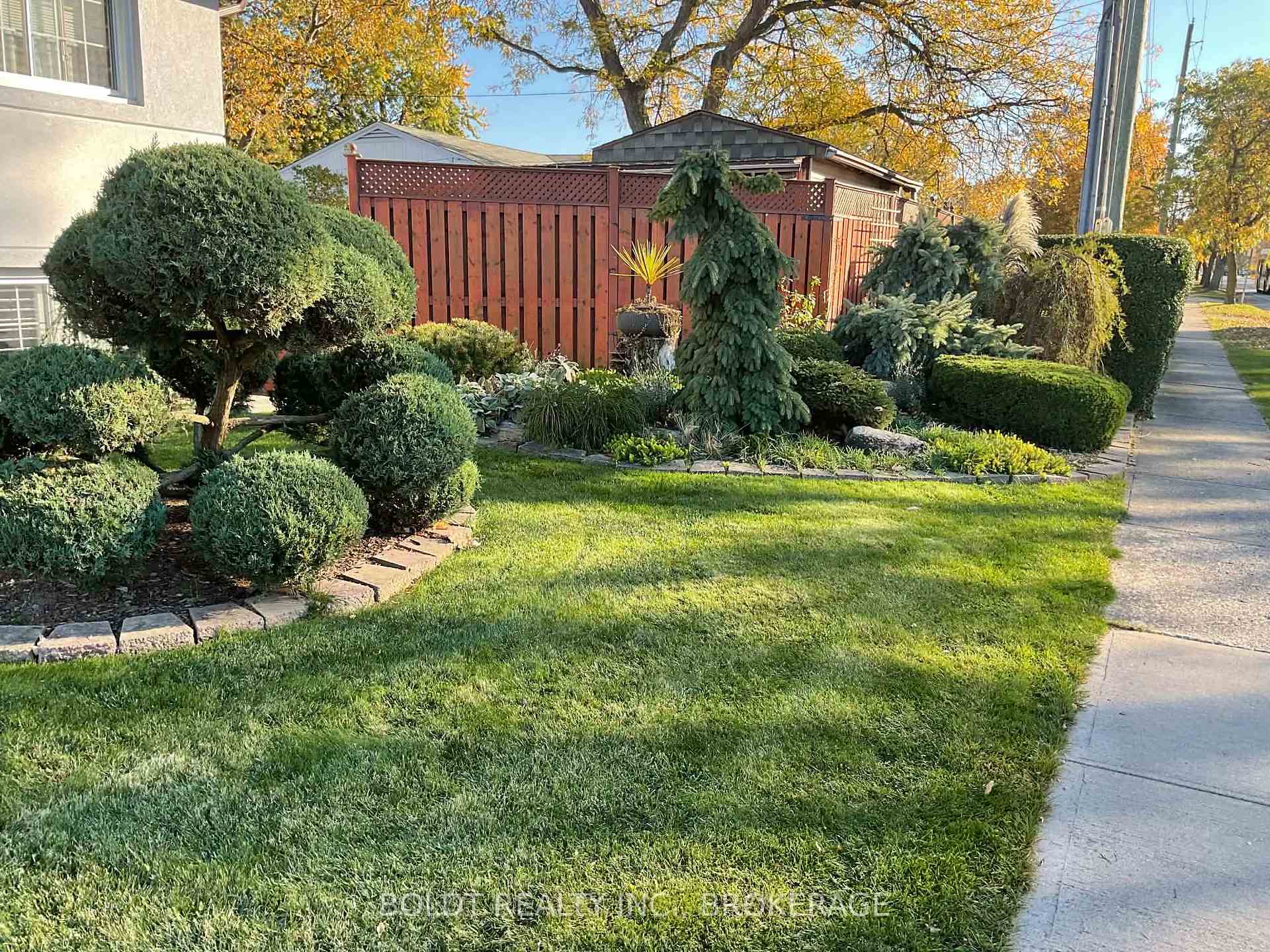 Photo 7 of 628 Vine Street, St. Catharines, Vine/Linwell — HOMEH