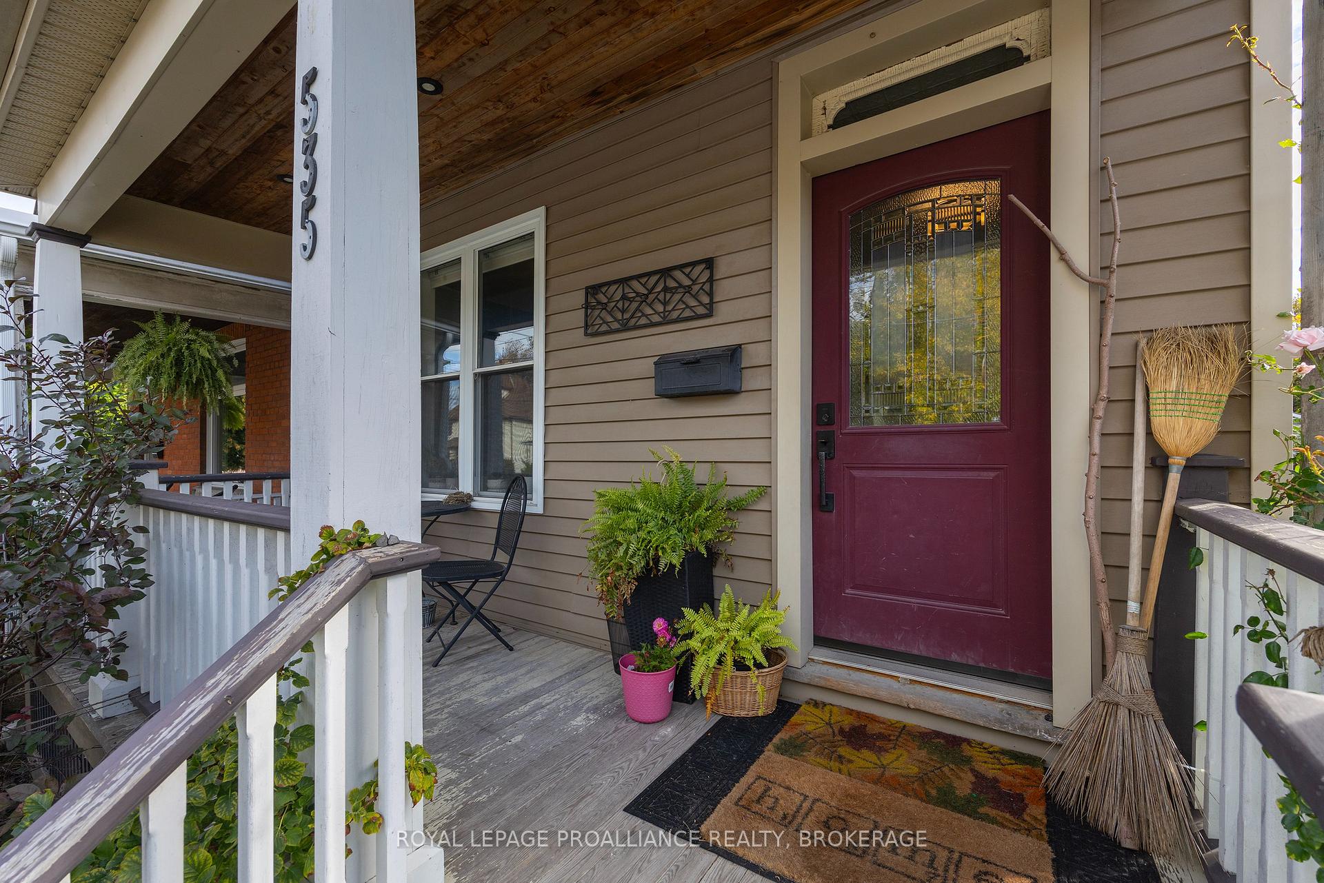 Photo 5 of 535 Albert Street, Kingston, East of Sir John A. Blvd — HOMEH