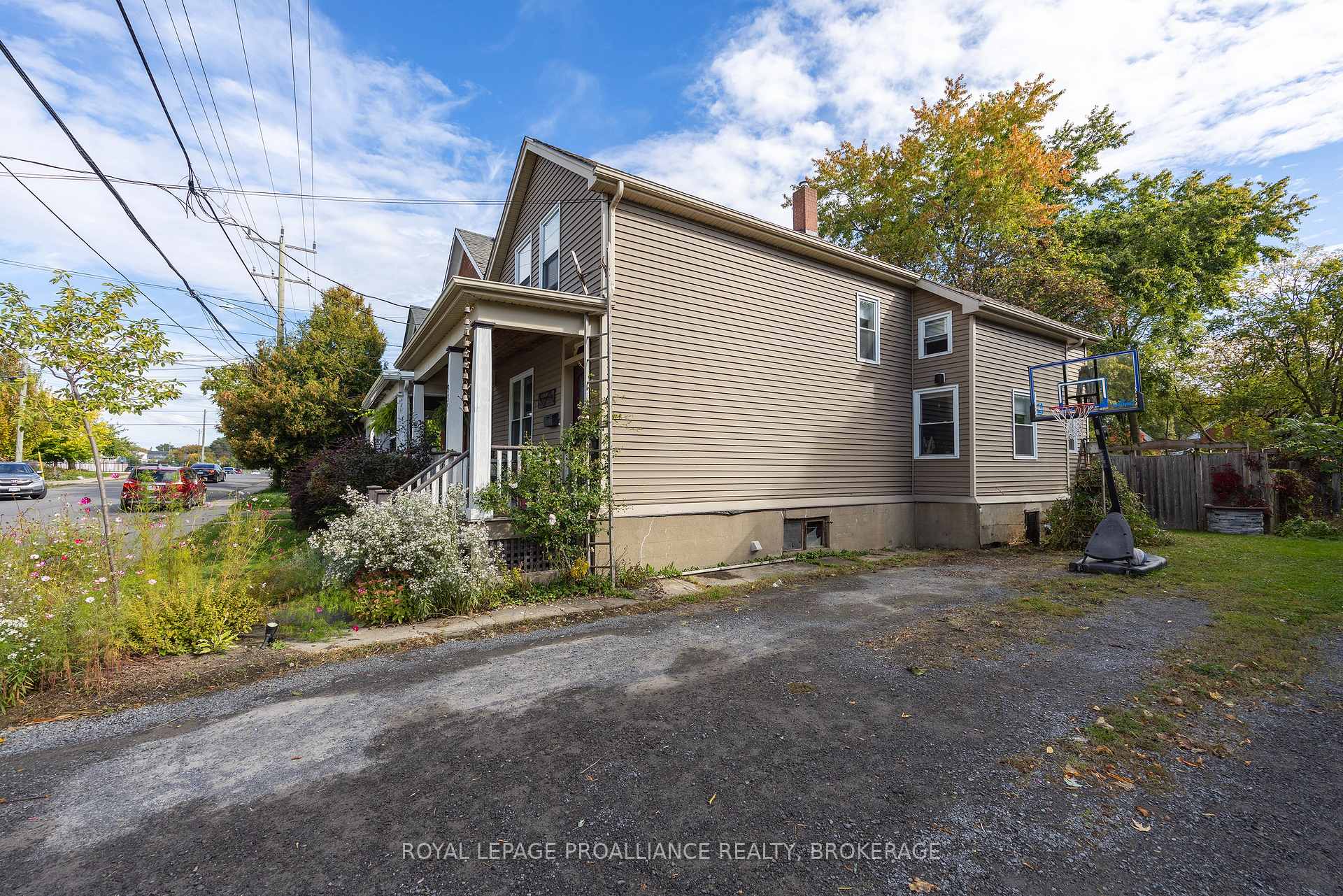 Photo 6 of 535 Albert Street, Kingston, East of Sir John A. Blvd — HOMEH