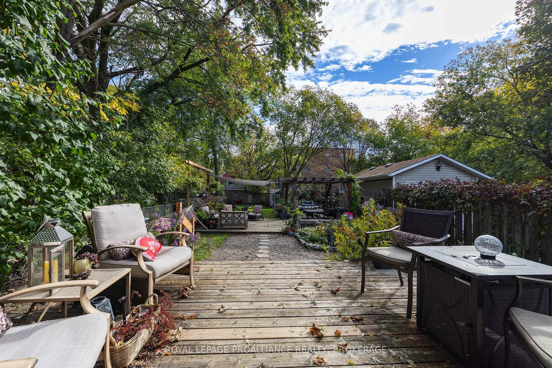 Photo 8 of 535 Albert Street, Kingston, East of Sir John A. Blvd — HOMEH