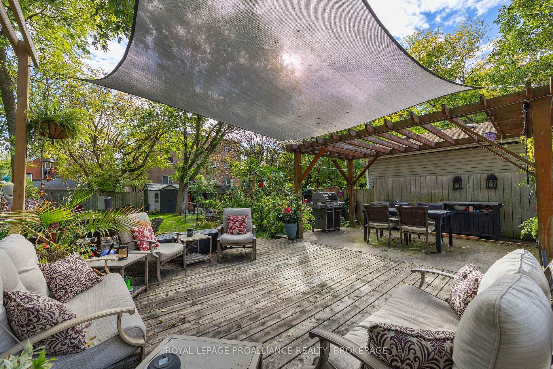 Photo 11 of 535 Albert Street, Kingston, East of Sir John A. Blvd — HOMEH