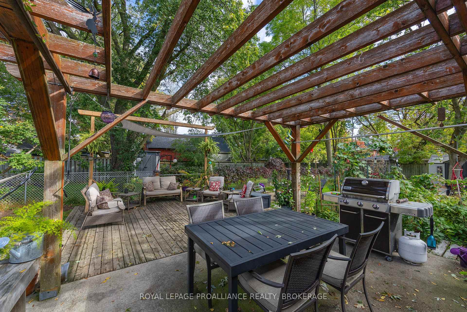Photo 13 of 535 Albert Street, Kingston, East of Sir John A. Blvd — HOMEH