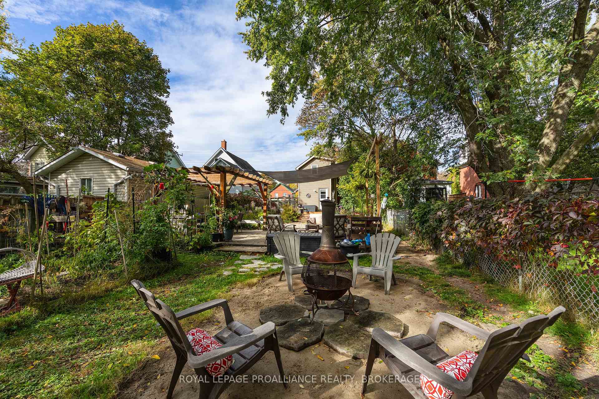 Photo 18 of 535 Albert Street, Kingston, East of Sir John A. Blvd — HOMEH