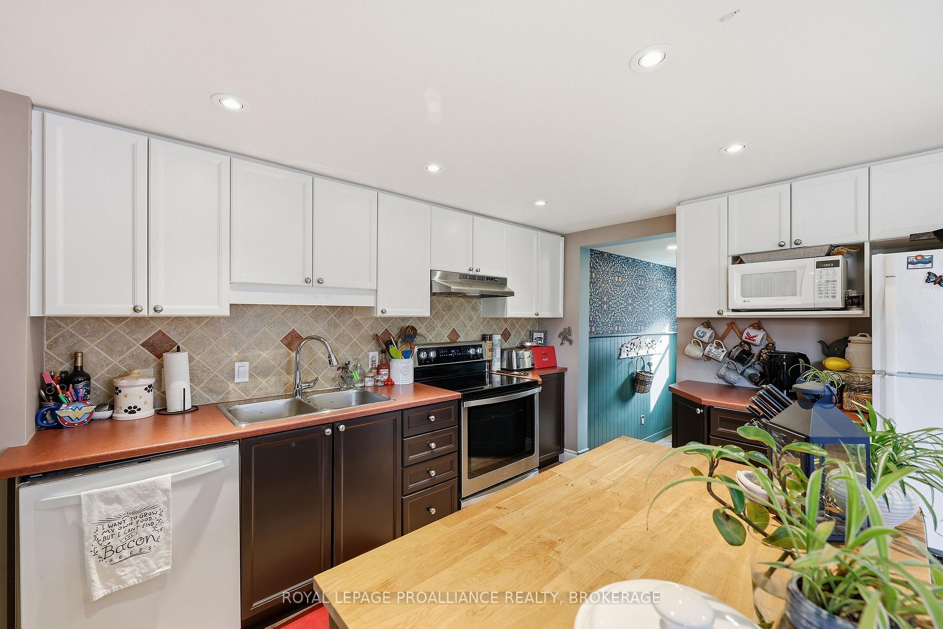 Photo 32 of 535 Albert Street, Kingston, East of Sir John A. Blvd — HOMEH