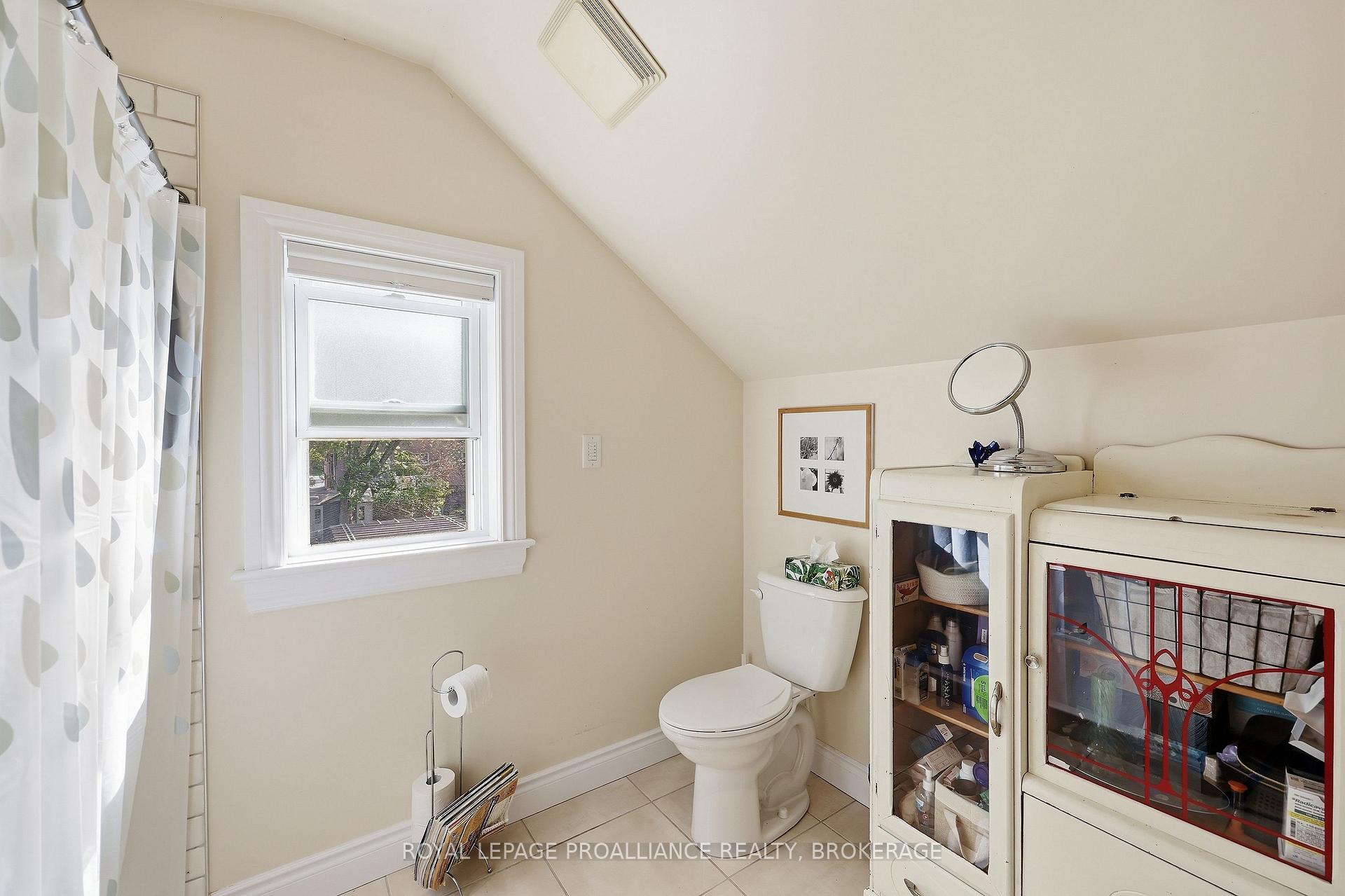 Photo 39 of 535 Albert Street, Kingston, East of Sir John A. Blvd — HOMEH