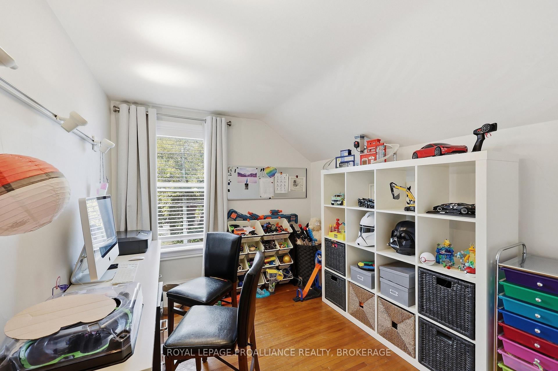 Photo 45 of 535 Albert Street, Kingston, East of Sir John A. Blvd — HOMEH
