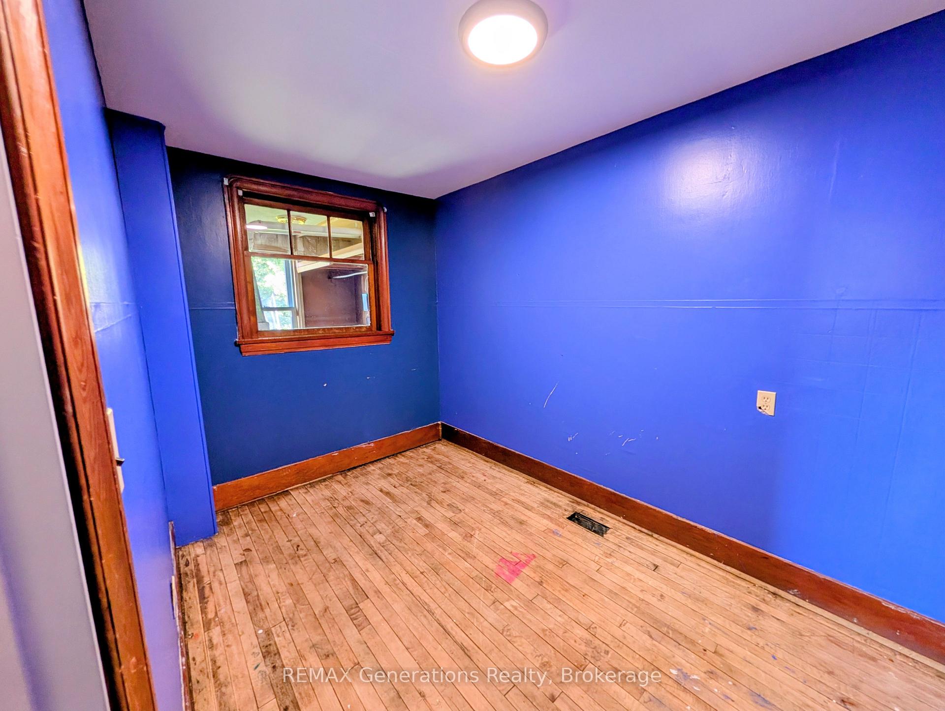 Photo 8 of 607 Mcintosh Street, Thunder Bay, East End — HOMEH
