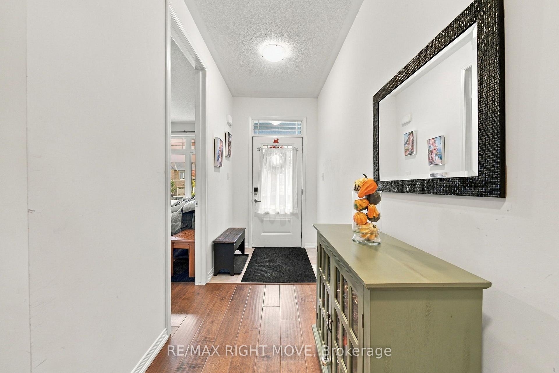Photo 6 of 127 Isabella Drive, Orillia — HOMEH