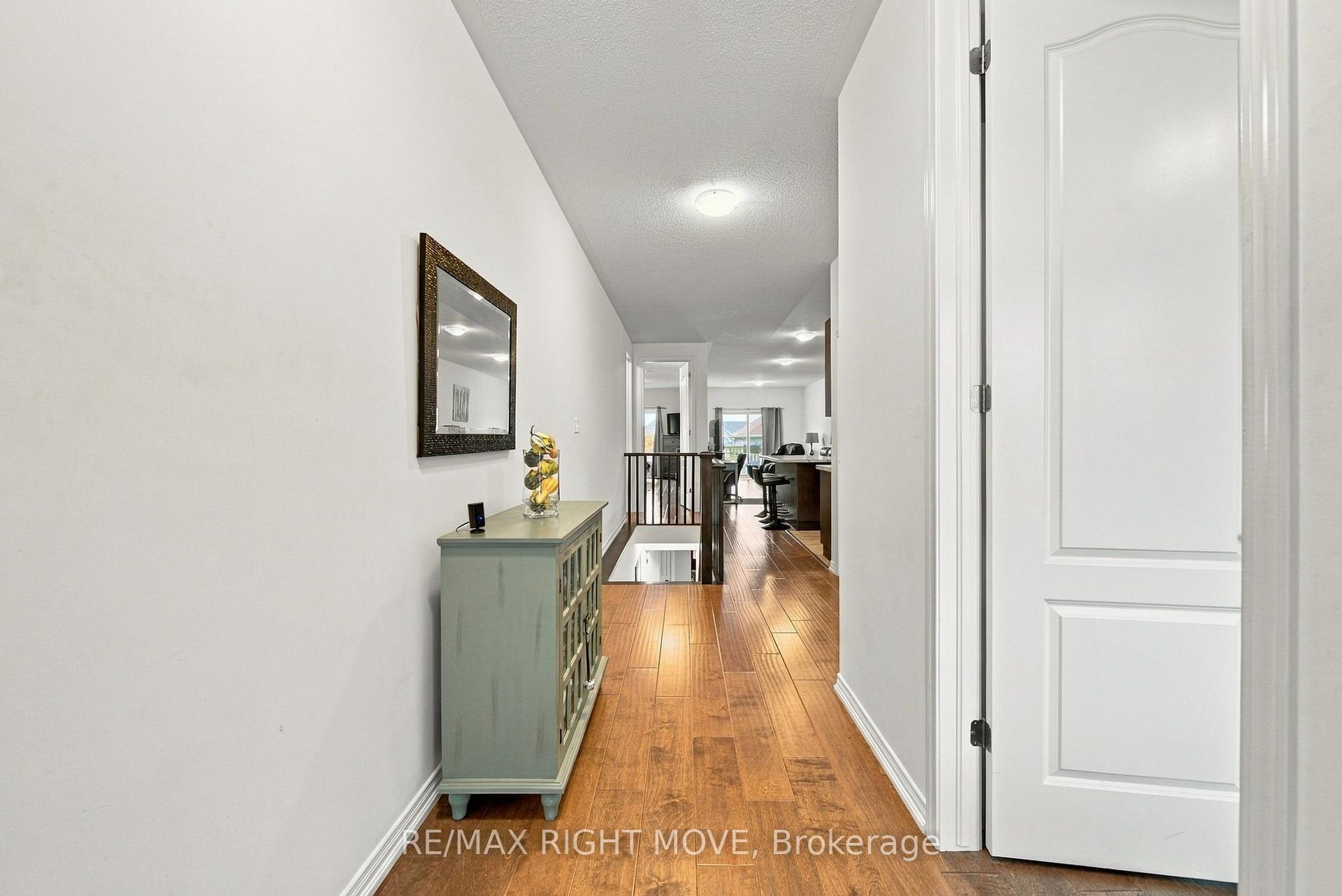 Photo 9 of 127 Isabella Drive, Orillia — HOMEH