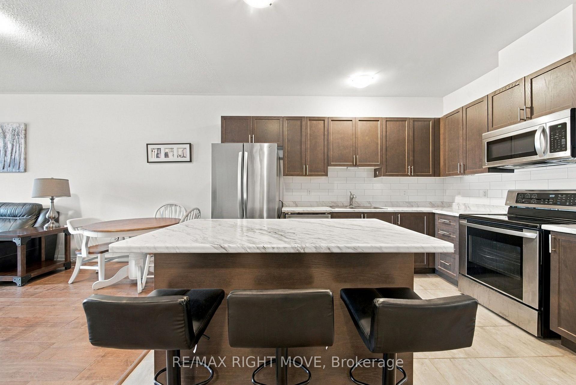 Photo 20 of 127 Isabella Drive, Orillia — HOMEH