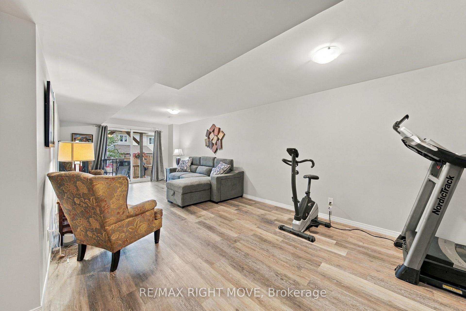 Photo 35 of 127 Isabella Drive, Orillia — HOMEH