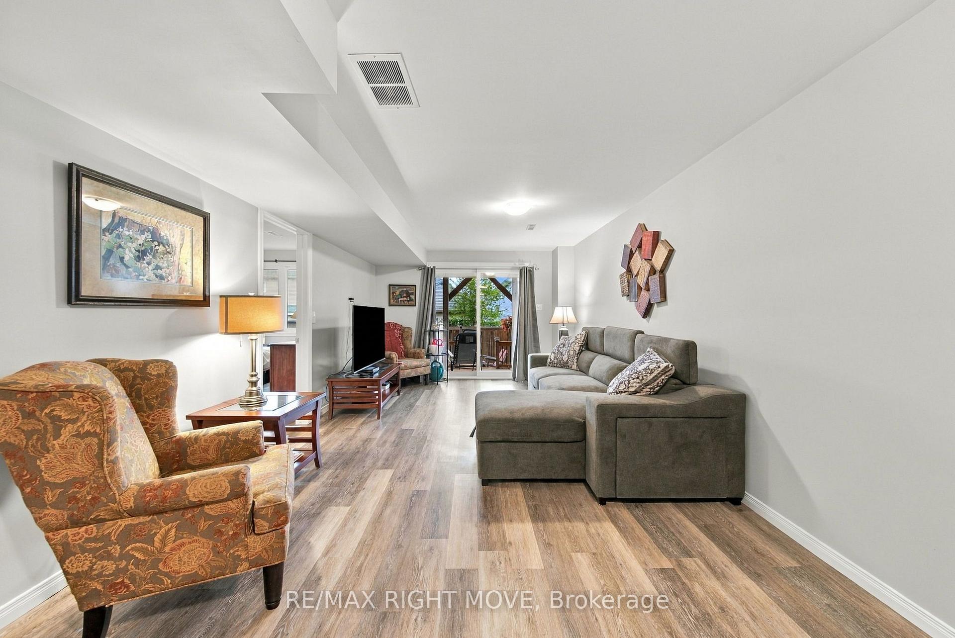 Photo 36 of 127 Isabella Drive, Orillia — HOMEH