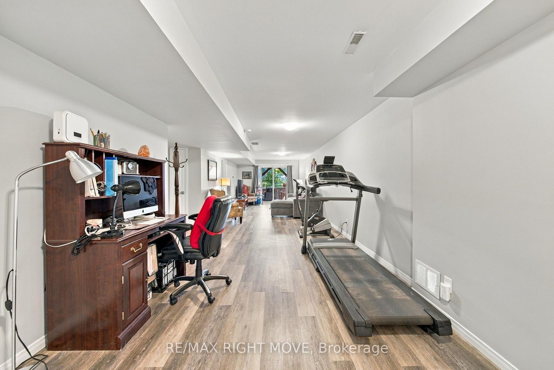 Photo 39 of 127 Isabella Drive, Orillia — HOMEH