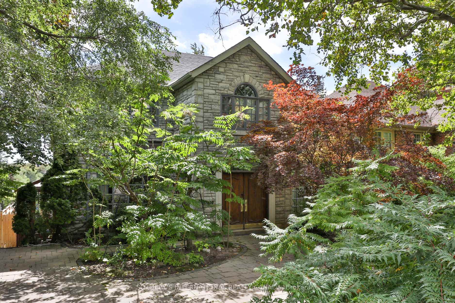Photo 2 of 17 Wembley Road, Toronto, Forest Hill North — HOMEH