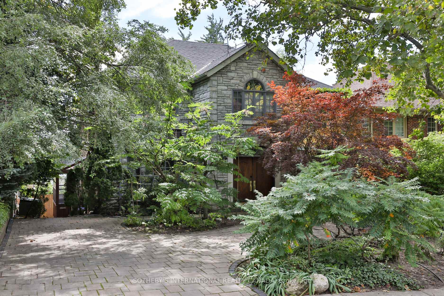 Photo 4 of 17 Wembley Road, Toronto, Forest Hill North — HOMEH