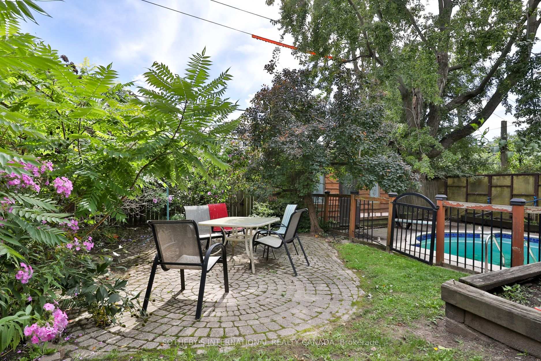 Photo 18 of 17 Wembley Road, Toronto, Forest Hill North — HOMEH