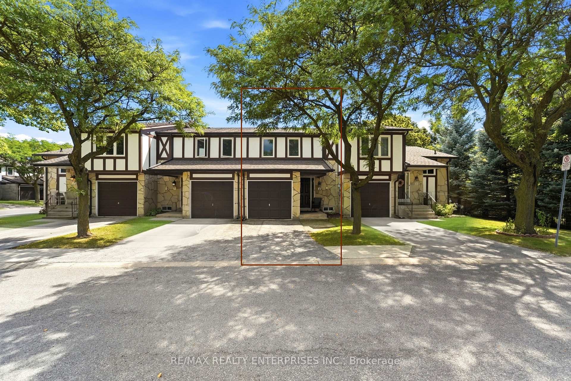Photo of Unit 35, 2200 Glenwood School Drive