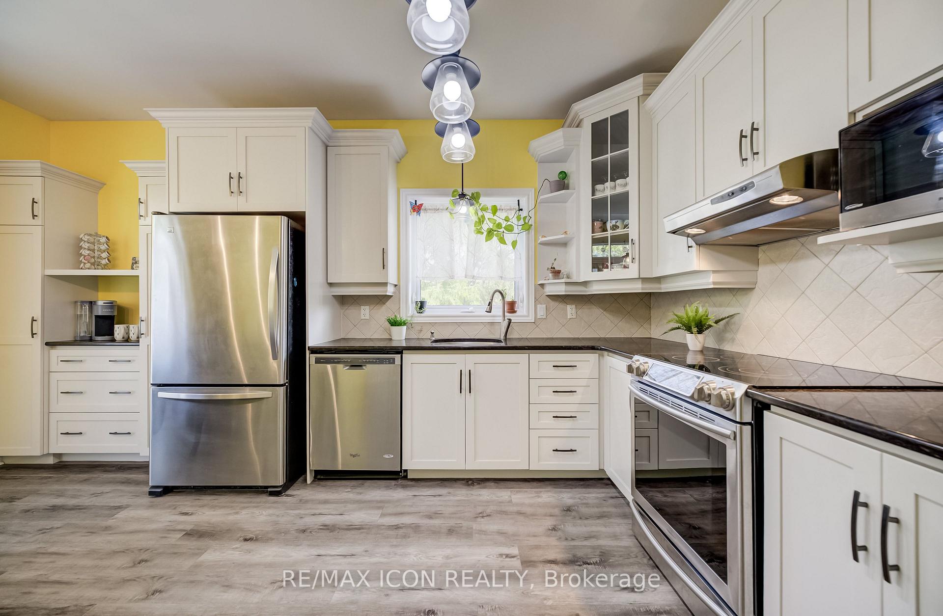 Photo 11 of 17 Kingsley Road, Halton Hills, Acton — HOMEH