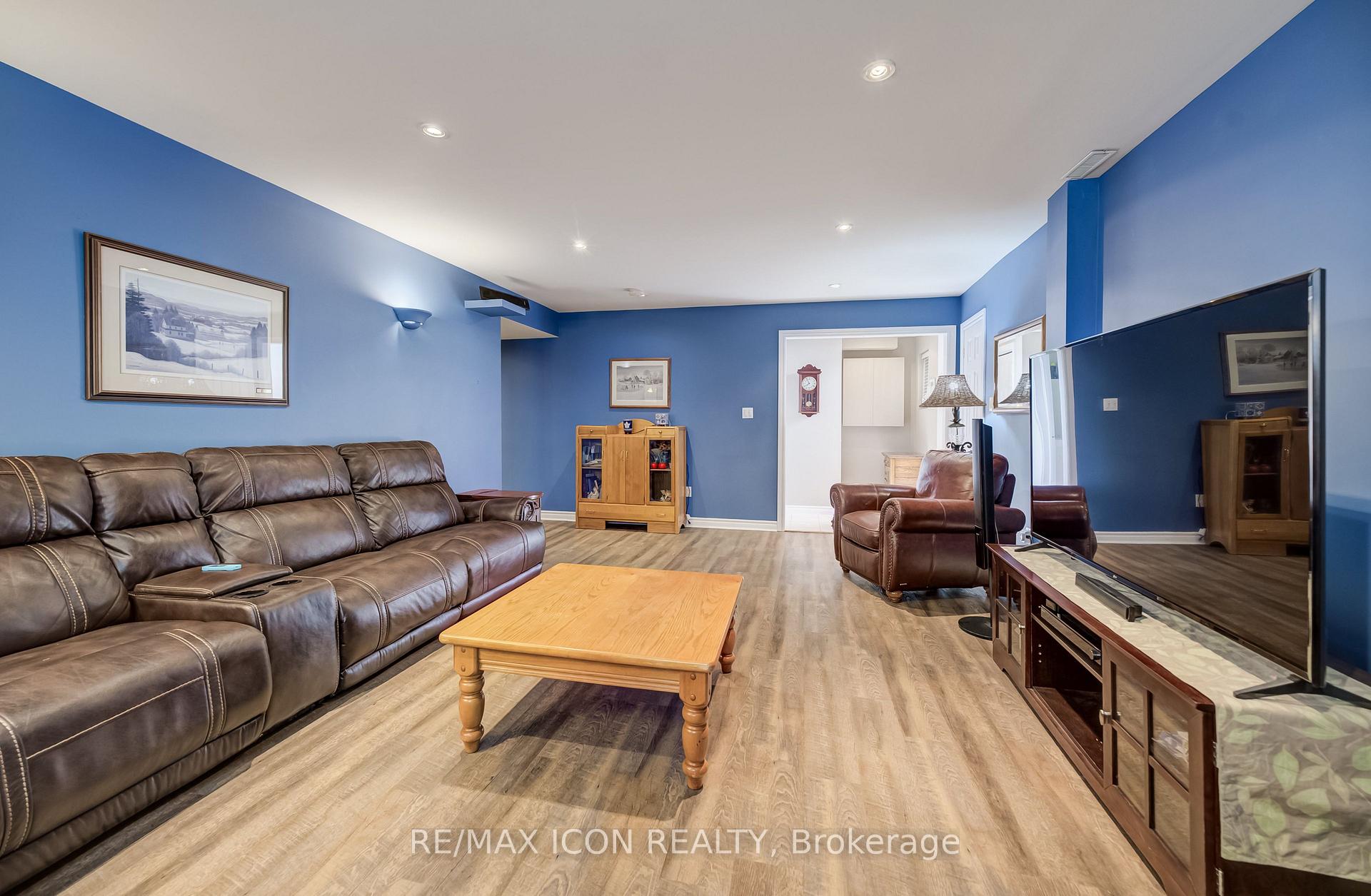 Photo 24 of 17 Kingsley Road, Halton Hills, Acton — HOMEH
