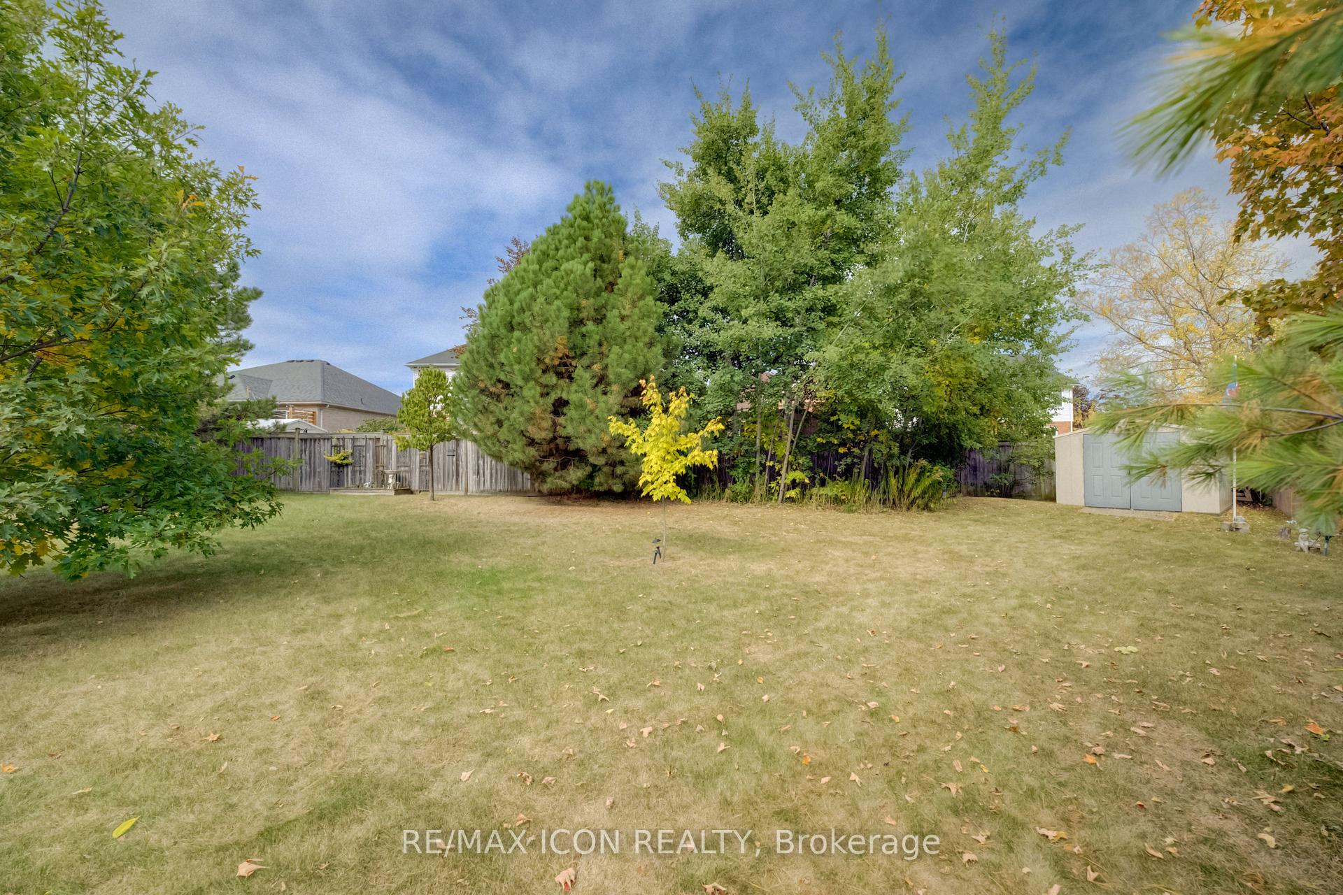 Photo 35 of 17 Kingsley Road, Halton Hills, Acton — HOMEH