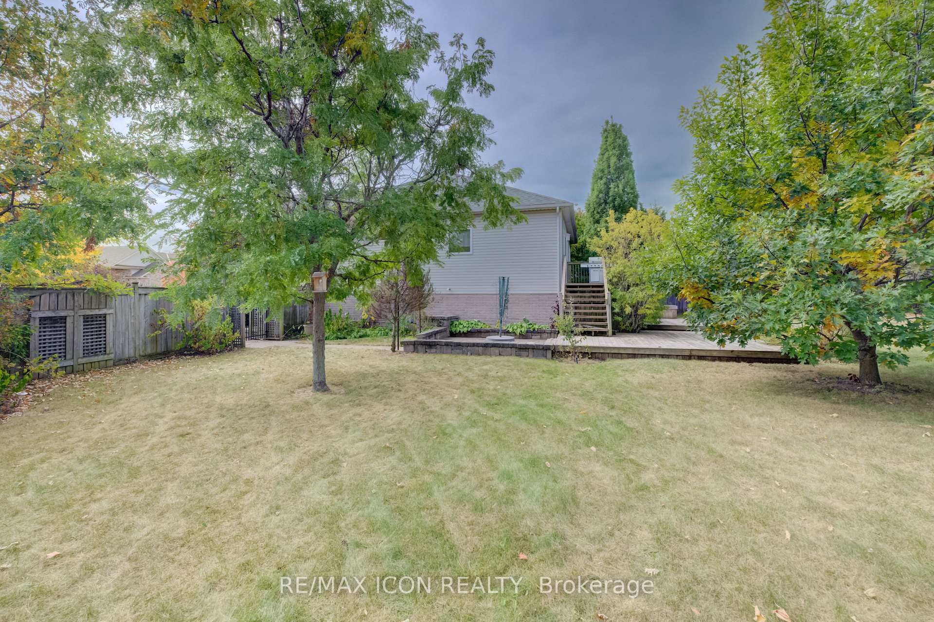 Photo 36 of 17 Kingsley Road, Halton Hills, Acton — HOMEH