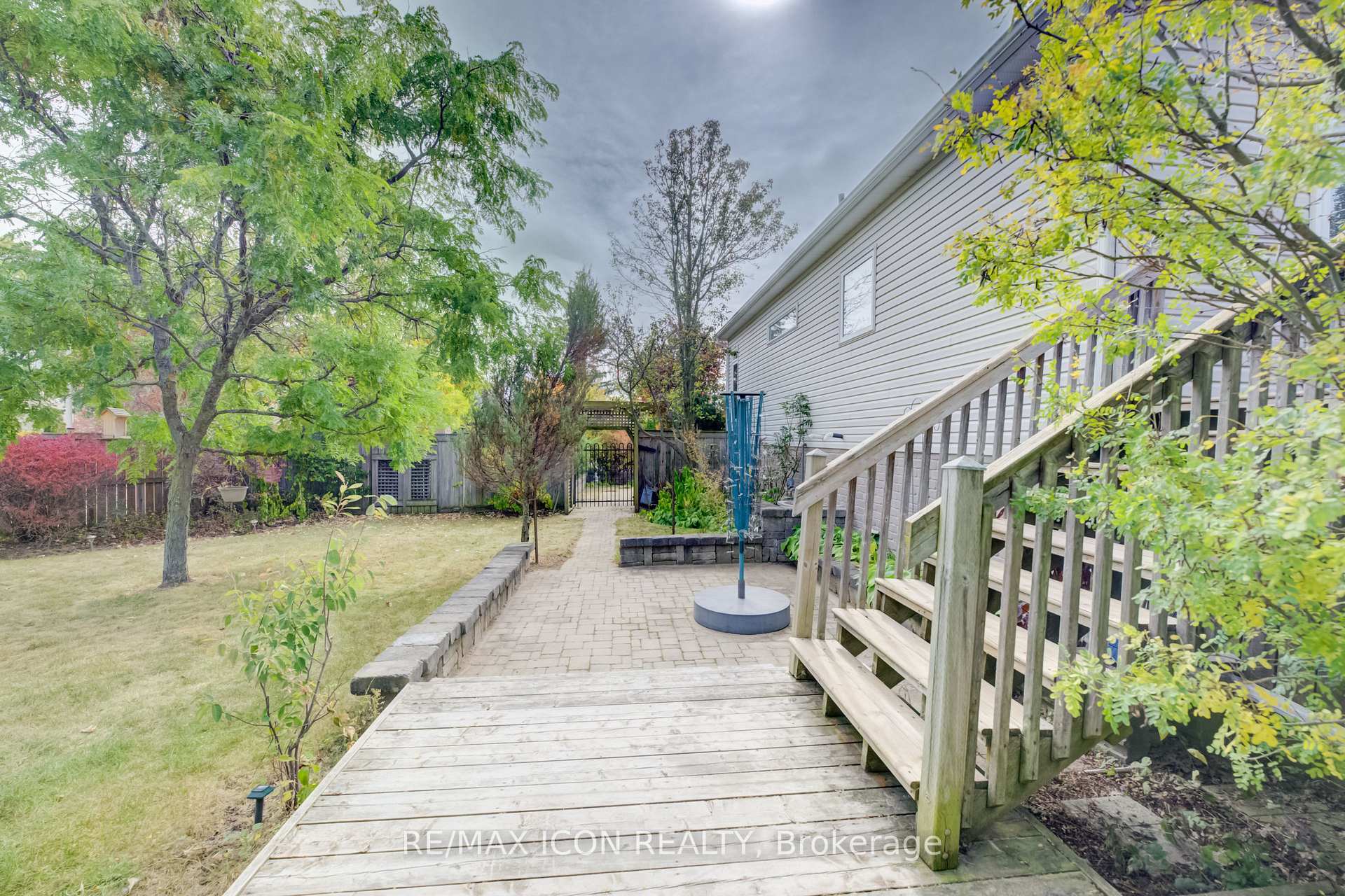 Photo 39 of 17 Kingsley Road, Halton Hills, Acton — HOMEH