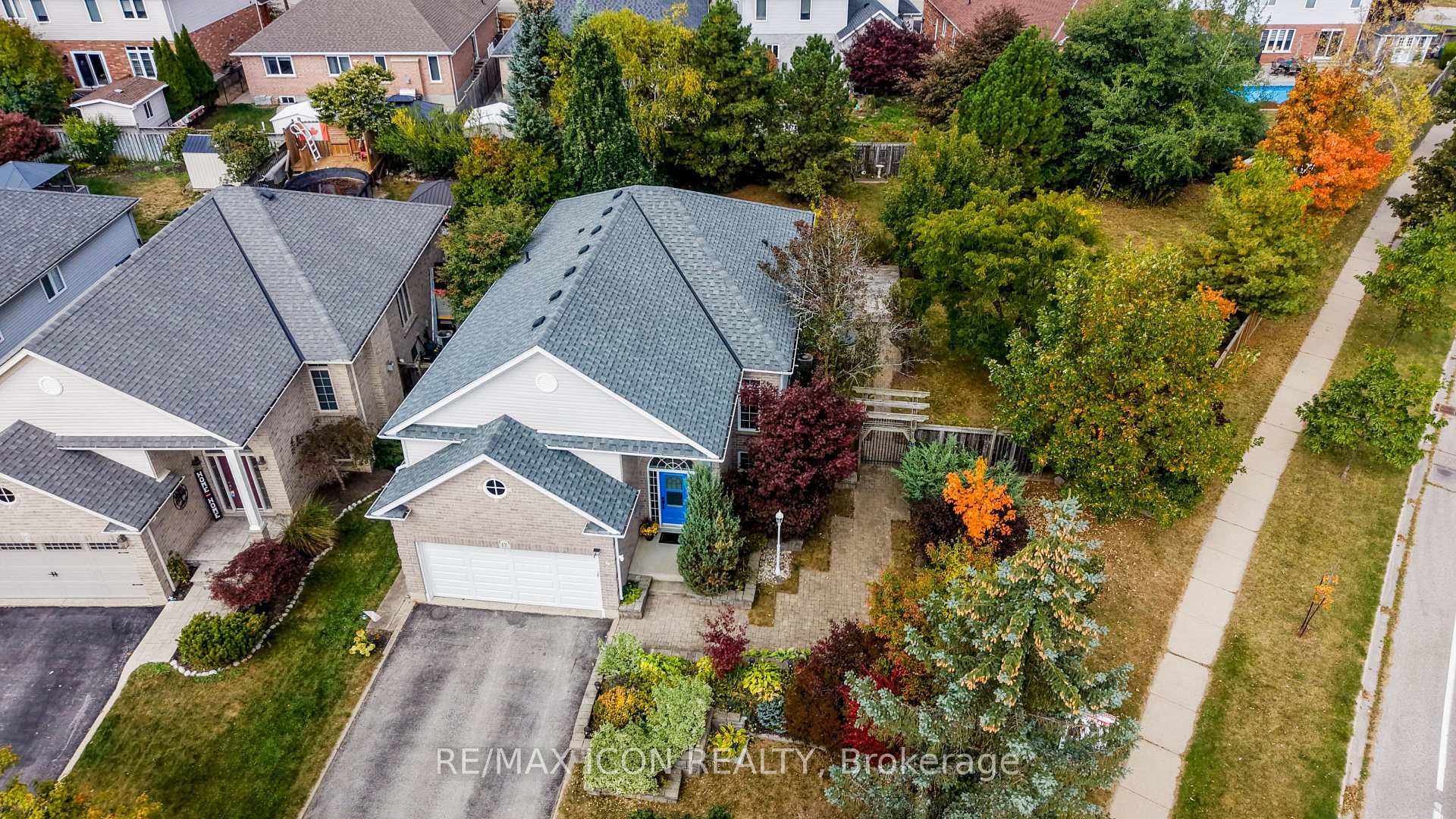 Photo 43 of 17 Kingsley Road, Halton Hills, Acton — HOMEH