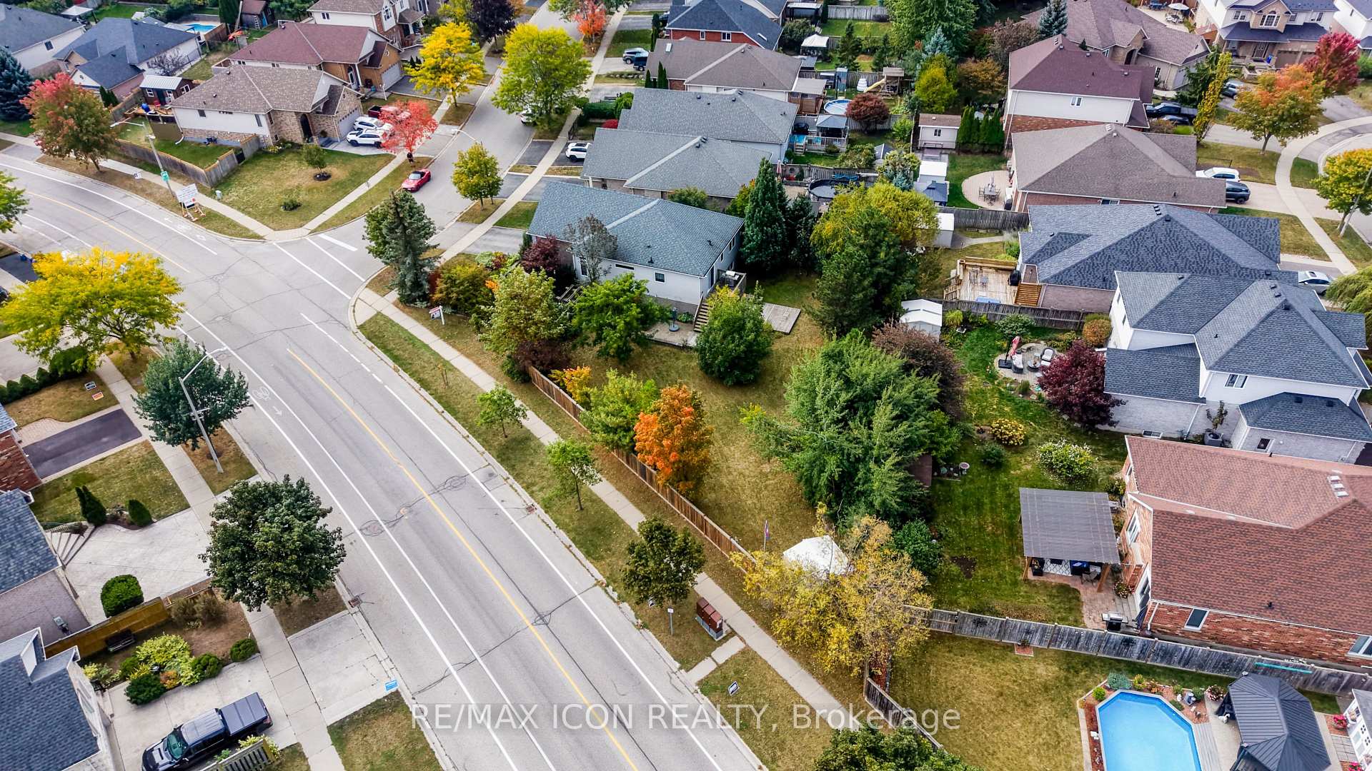 Photo 45 of 17 Kingsley Road, Halton Hills, Acton — HOMEH