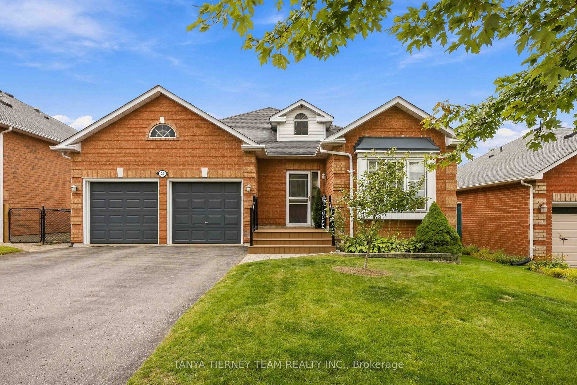 Photo 2 of 28 Perryview Drive, Scugog, Port Perry — HOMEH