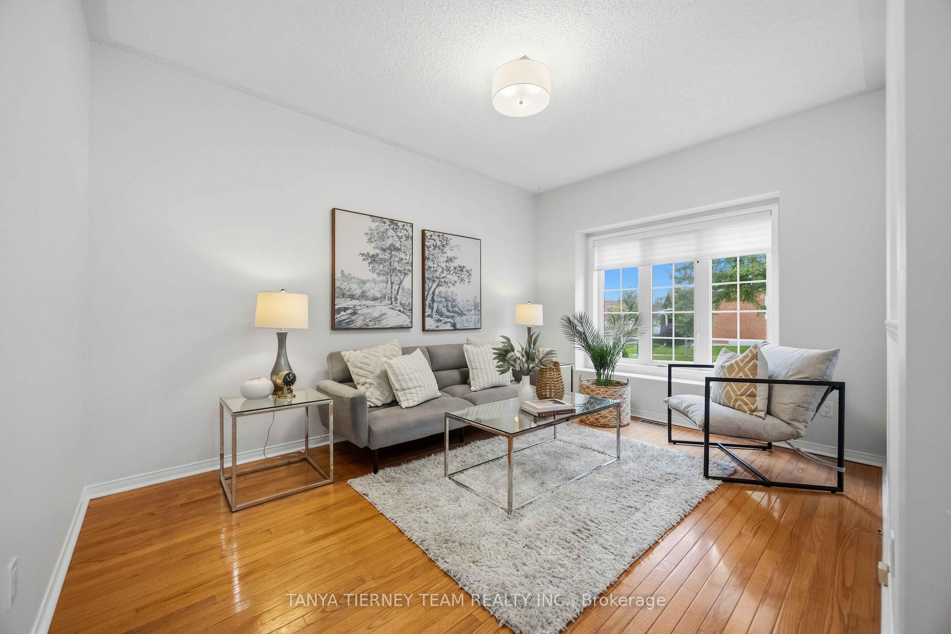 Photo 5 of 28 Perryview Drive, Scugog, Port Perry — HOMEH