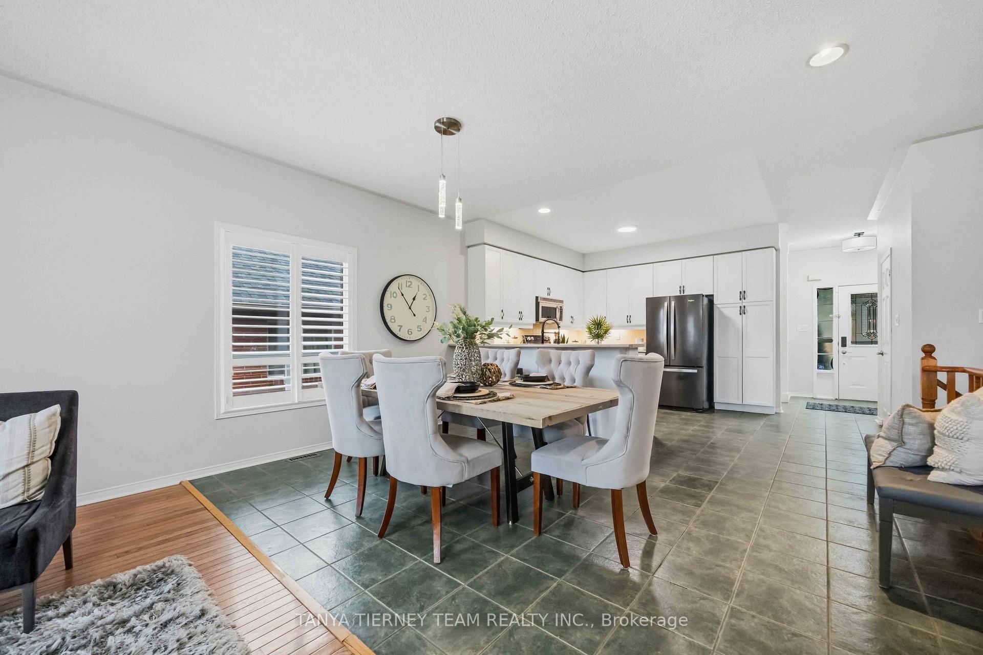 Photo 16 of 28 Perryview Drive, Scugog, Port Perry — HOMEH