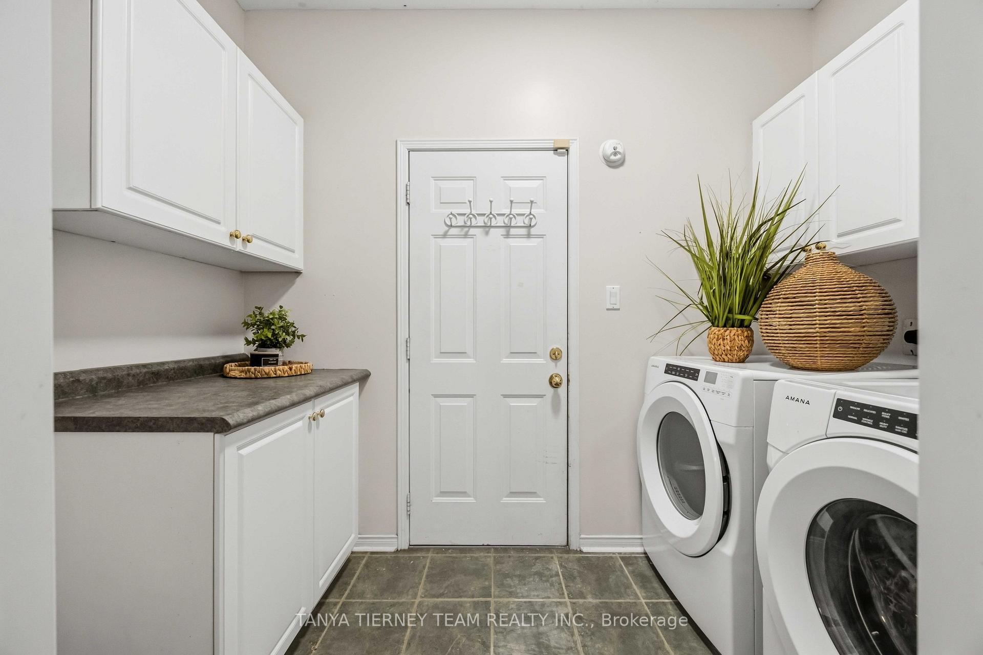 Photo 21 of 28 Perryview Drive, Scugog, Port Perry — HOMEH