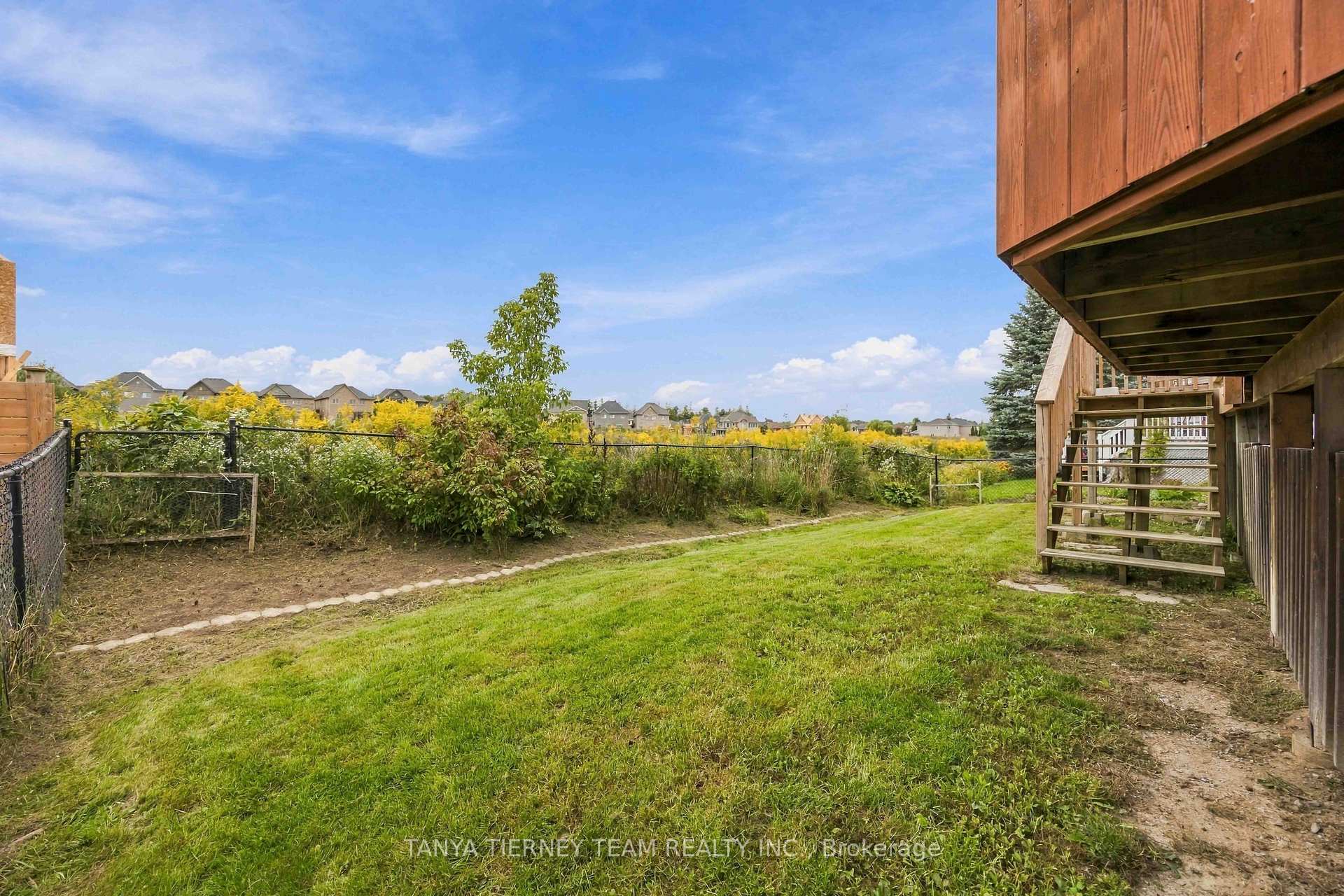 Photo 37 of 28 Perryview Drive, Scugog, Port Perry — HOMEH