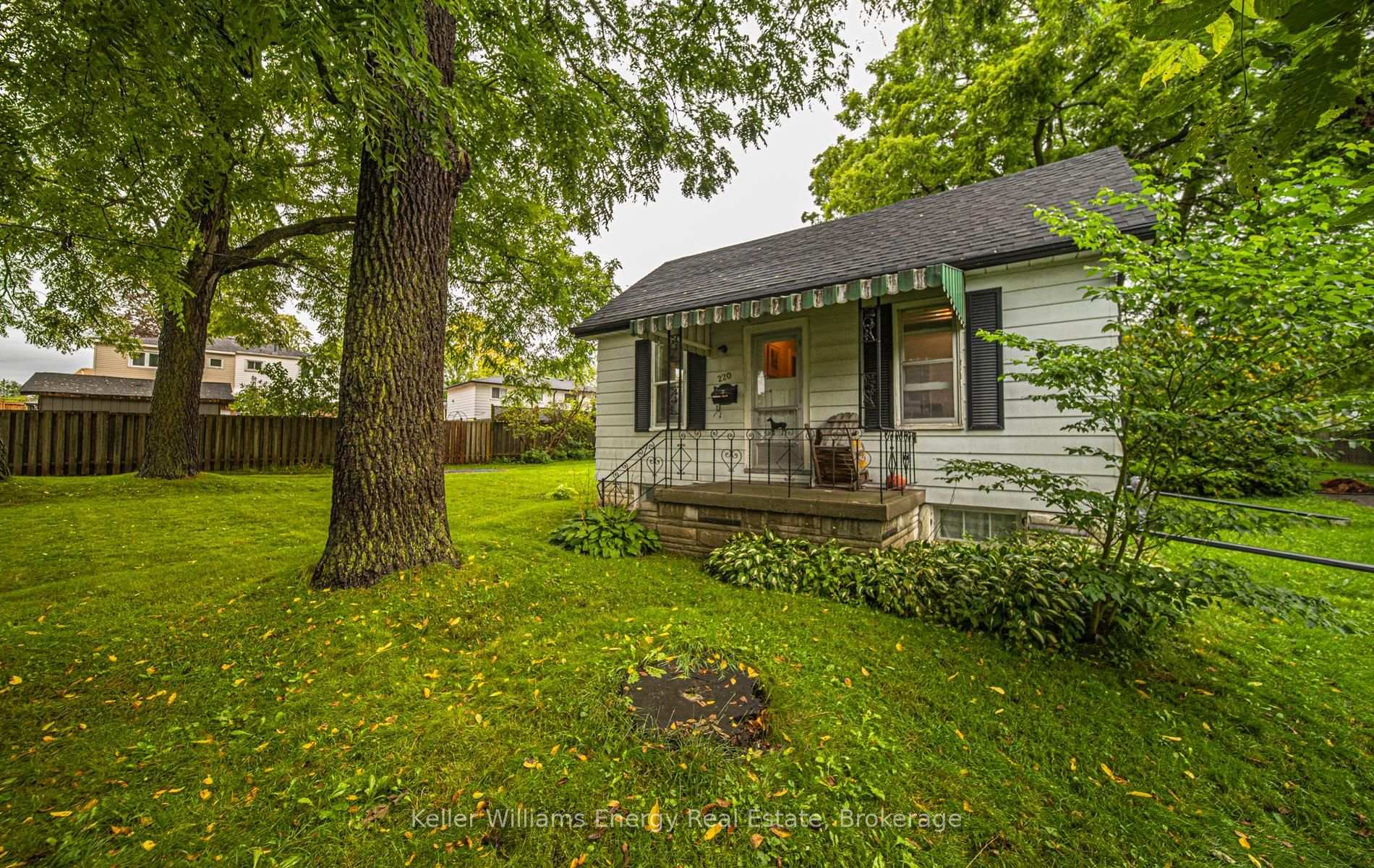 Photo 8 of 220 Thomas Street, Oshawa, Lakeview — HOMEH