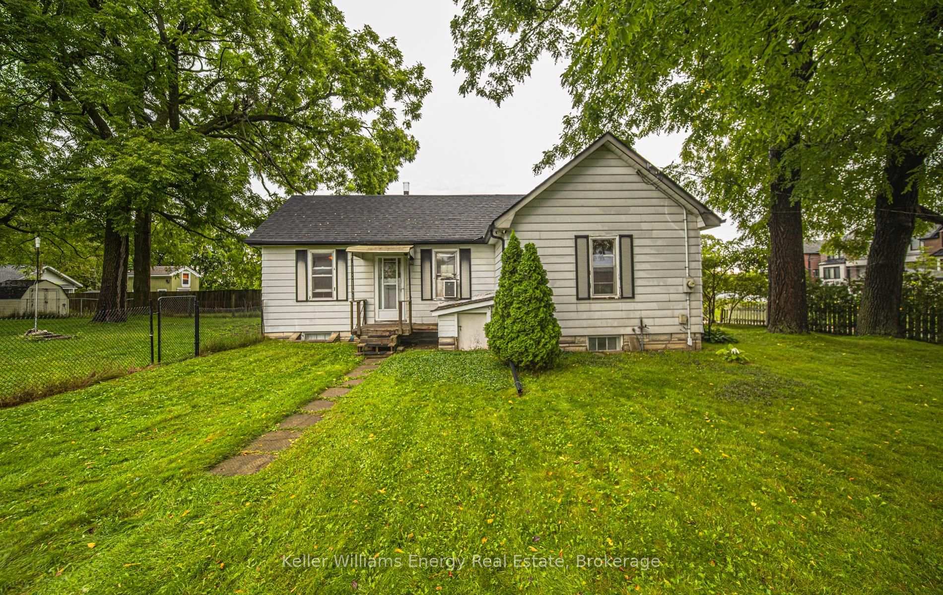Photo 9 of 220 Thomas Street, Oshawa, Lakeview — HOMEH