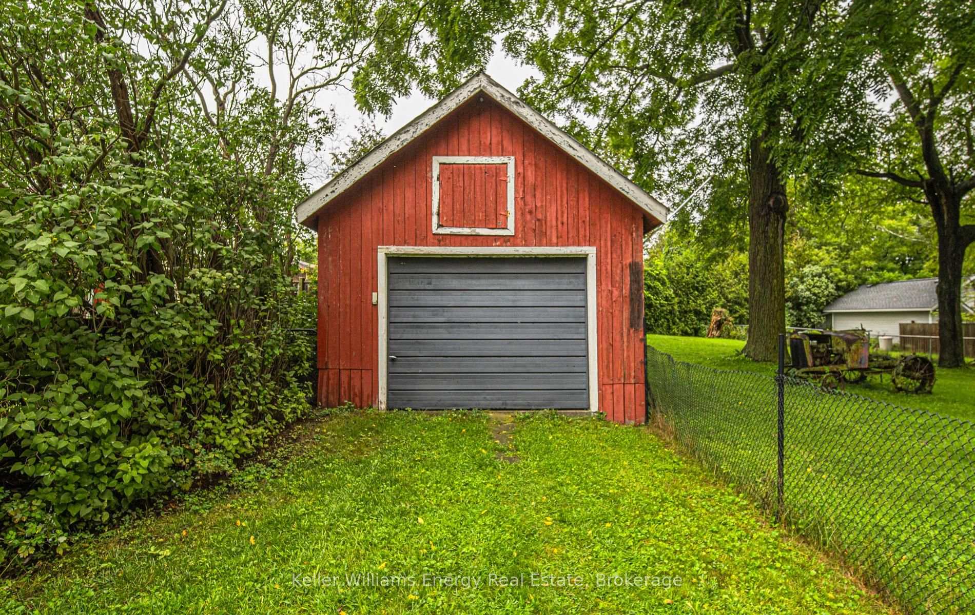 Photo 12 of 220 Thomas Street, Oshawa, Lakeview — HOMEH