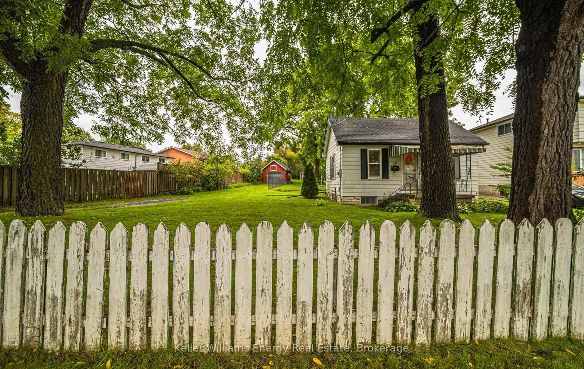 Photo 18 of 220 Thomas Street, Oshawa, Lakeview — HOMEH