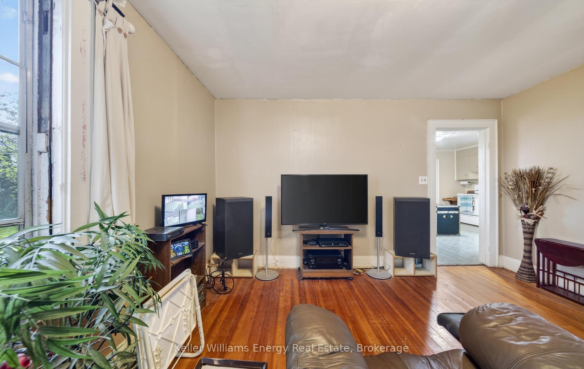 Photo 22 of 220 Thomas Street, Oshawa, Lakeview — HOMEH